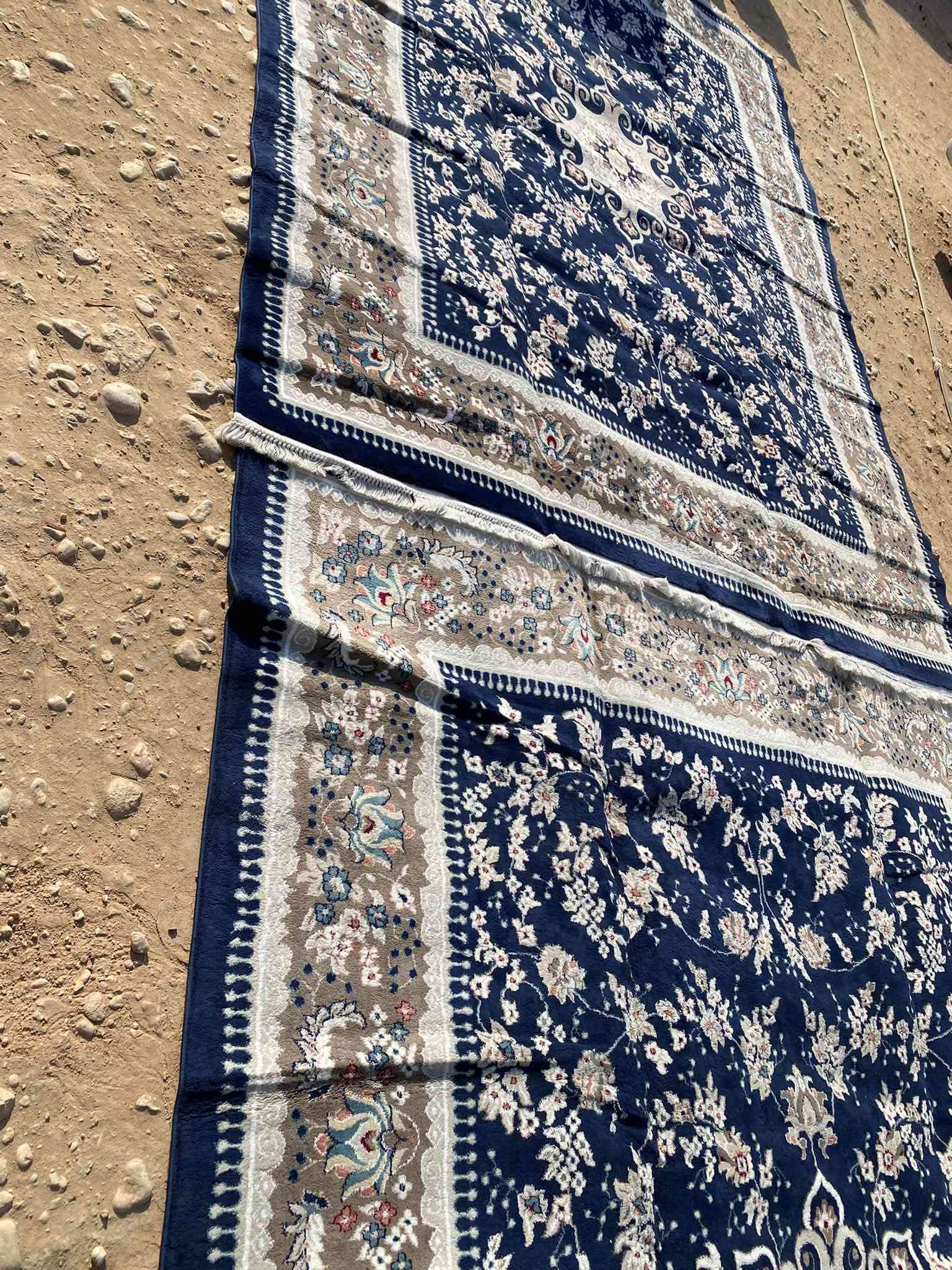 السلام عليكم 

زوالي ايراني كاشان 

سعر الزوج 150 الف عدد 2 قياس كل وحده 3*4

***********
واتساب

📩📞☎️🚚
