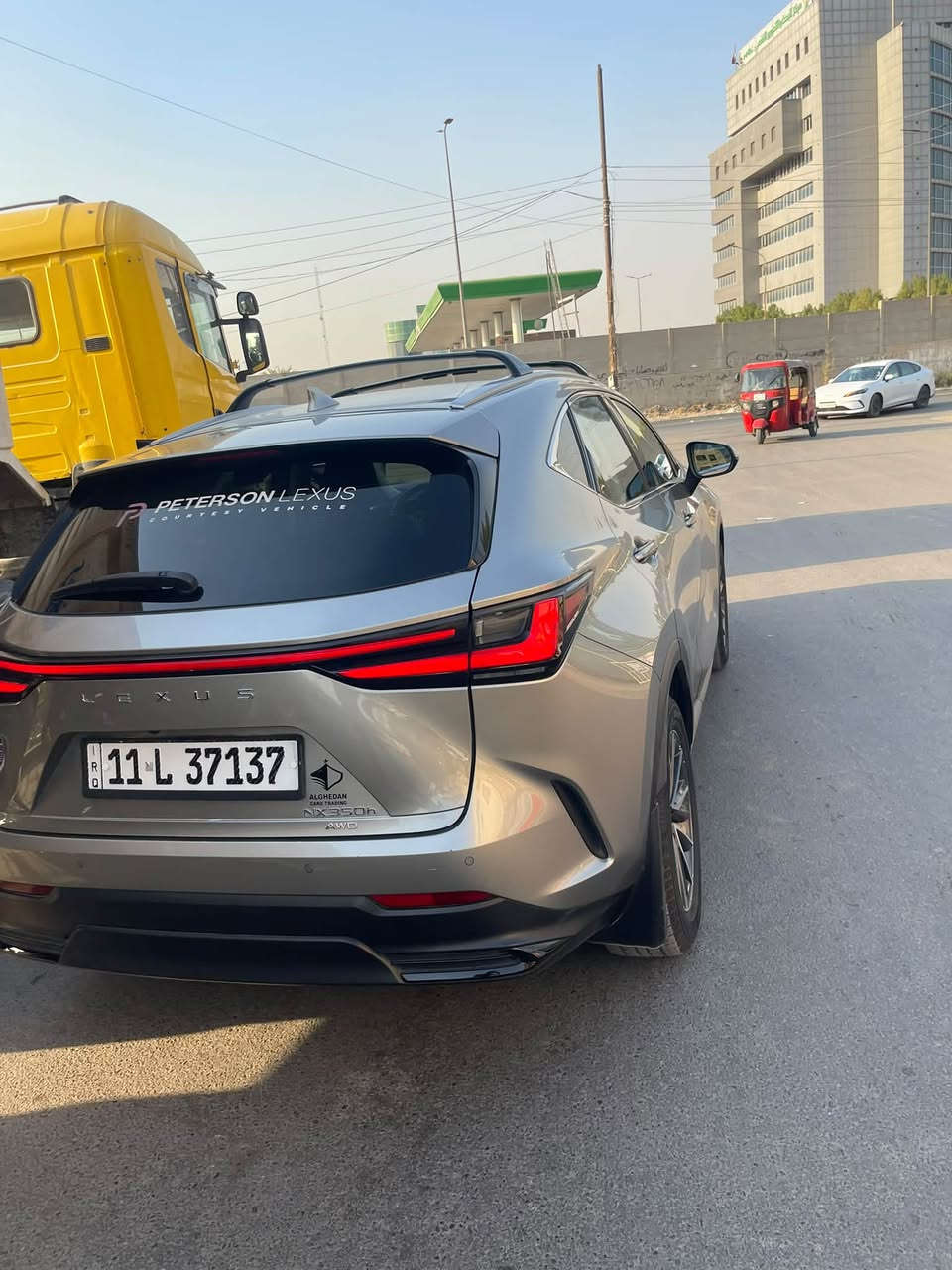 سلام عليكم
متوفر لكزز NX 2024 دخول جديد السياره كلش جديد ونضيفه المكينه 2500 هايبرد 
الموصفات 
بصمه 
فتحه 
تبريد قطعتين  
3 انضمه قياده 
كشنات تدفئه تبريد 
كشنات كهربائية 
كير الكتروني 
سياد بريك كهربائي 
داته شوه بل جامه الاماميه
صندوك كهربائي 
شاشه جبيره 
كامرات 360 درجه 
السياره ماشيه 19177 كيلو وقابل للزياده السياره كلش حلوه ونضيفه وبلواقع بعد احله من الصور 
السعر 310 
الرقم  *********** 
العنوان بغداد الشعب
