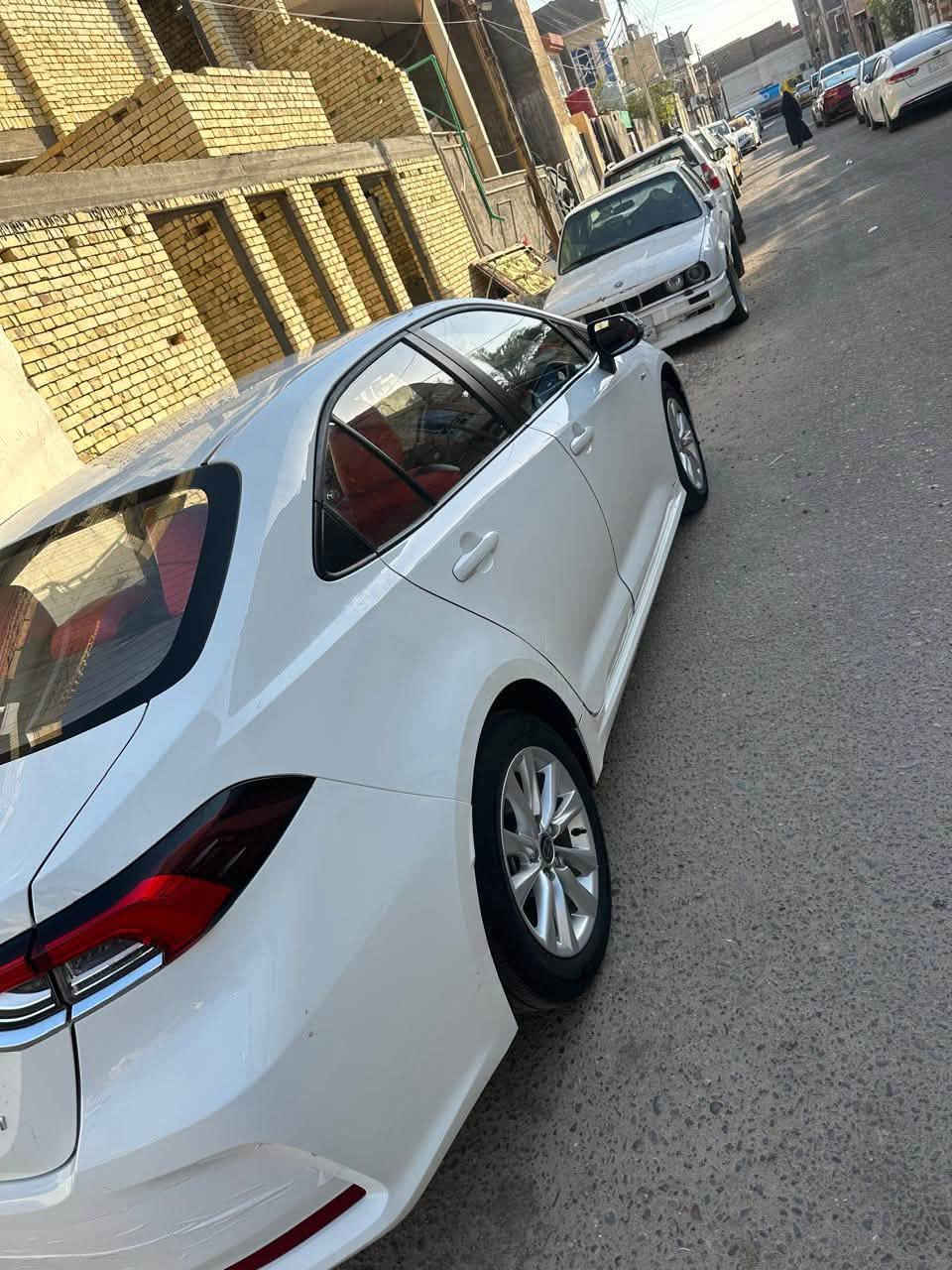 كورله هايبرد مديل 25تجميع صيني سياره تحويل ثاني ويم بيها بارد بلصفحه اليمنه وبارد بلبنيد كلش صغير مسحوب كارت اقل الشبر رقم بغداد مكان سياره بصره سعرها 145وبيها مجال قليل جوه الربعين ما ترهم لا تراسل وتعب نفسك رقم ***********

