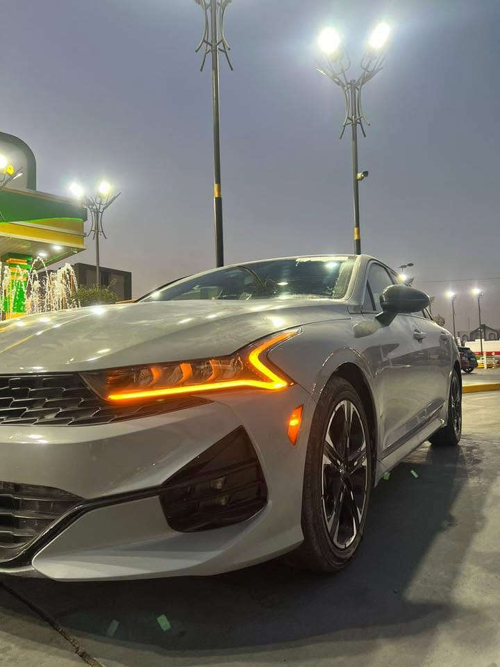 🚘 للبيع Kia K5 GT-Line موديل 2023
📍 رقم بغداد تحويل ثاني يوم
📍 المكان: بغداد – ساحه مضفر 
قطعتين صبغ جاملغ او قبق جنطه ورشه خفيفه بالبنيد شبر بدون دواخل بدون ايرباك جديده سياره ومابيه نقص 

🎨 اللون: سمنتي 
🔥 محرك 1600 تيربو
جاهزه السياره من كل النواحي ومابيها نقص 
🌟 المواصفات:
• داخلية جلد او مخمل اسود كامل رياضي
• كشنات جلد + تدفئة
• ستيرن تدفئة
• تشغيل عن بعد
• بصمة + هاند بريك بصمة
• شحن هاتف لاسلكي
• قيادة ذاتية على الخطوط السريعة
• مثبت سرعة / ماشيه71
• AUTO HOLD
• كير أوتو 

🛡️ أنظمة الأمان:
• ABS
• مانع انزلاق
• حساسات إطارات
• رادار أمامي وجانبي
• مراقبة النقطة العمياء
• رادار الخطوط البيضاء
• توقف ذاتي عند الرجوع

💡 الإضافات:
• لايتات 4 عدسات
• LED + زينون
• بك لايت LED
• مصابيح ضباب LED
• كامرة دوارة
• شاشة + شاشة أعطال
• نظام ملاحة (خريطة)
• Apple CarPlay / Android Auto لاسلكي
• بلوتوث + AUX + USB كار بلي 
• فول تحكم ستيرن
• أشاير بالمرايا
• مقعد كهربائي
• ويلكم لايت رياضي
• أنظمة قيادة: Eco / Sport / Smart / Normal

💰 السعر: 168$  وبيها مجال بسيط  

📞 للاستفسار: ***********
✅ متوفر واتساب فقط
