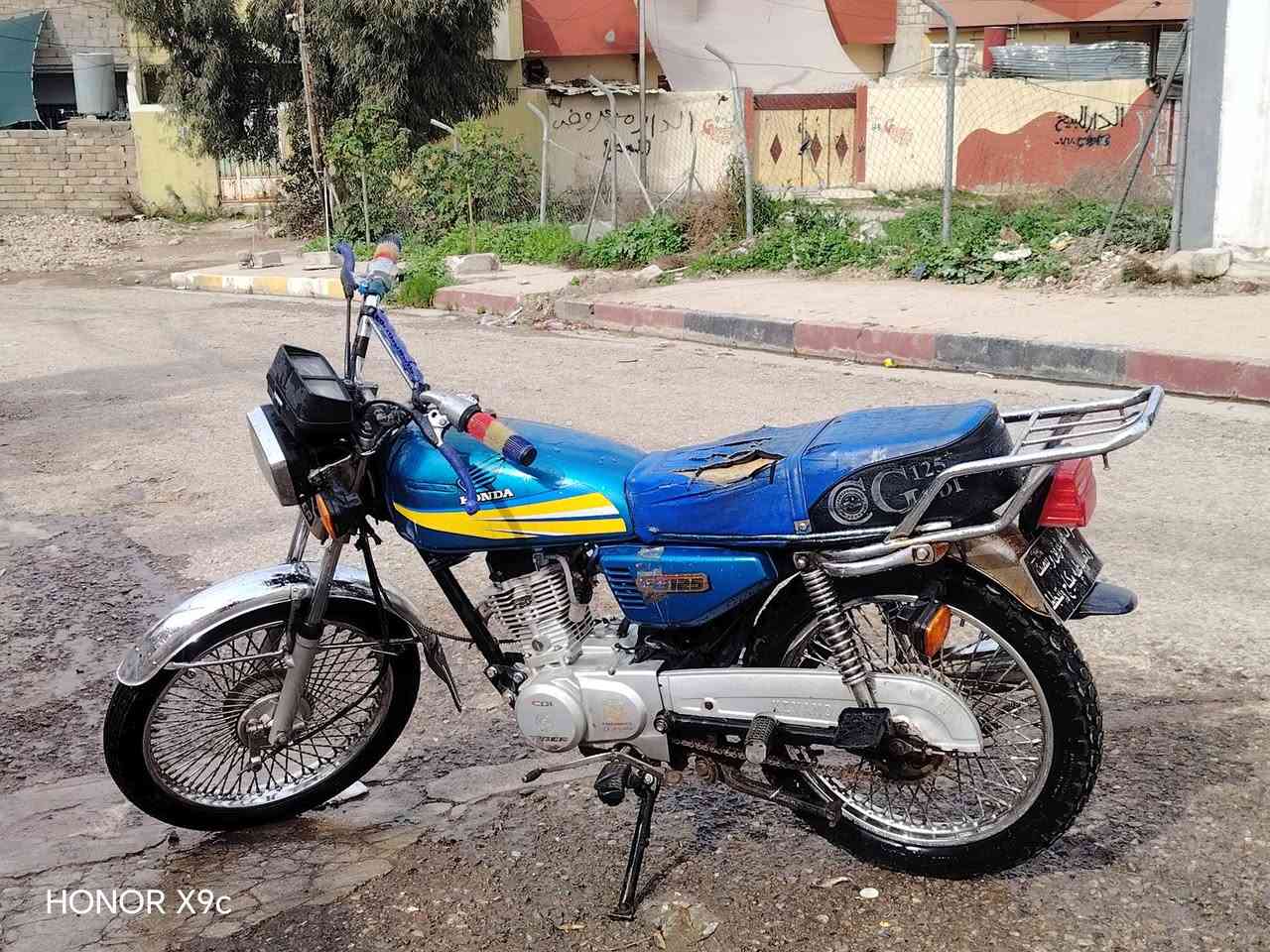ماطور 2020 وزن ثقيل محرك نضيف الماطور فول ونشط التواصل علا رقم واتساب***********المكان موصل حي العامل 300الف وبي مجال بصيط
