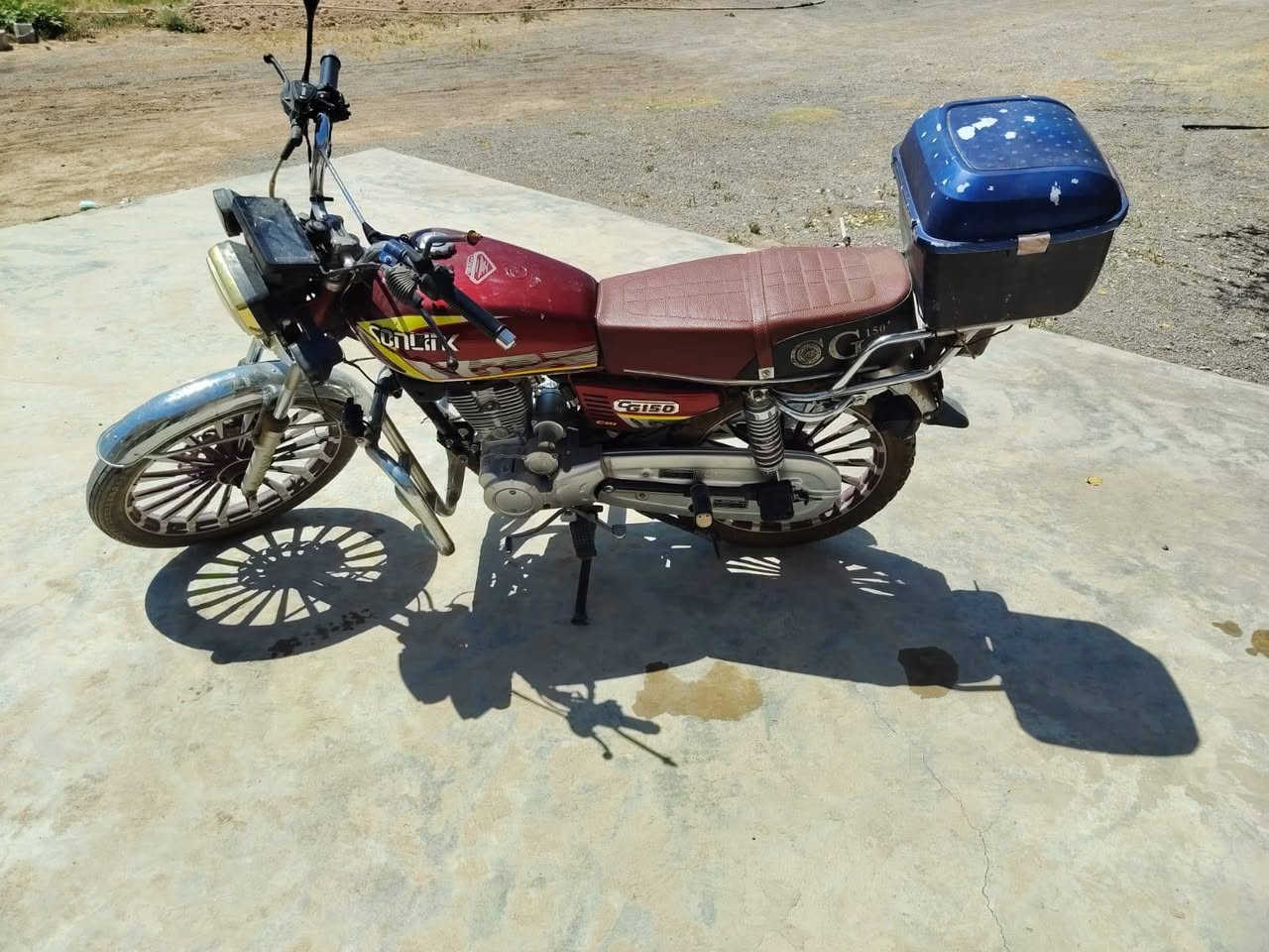 للبيع دراجة موديل 2024شرط محرك سبانه مامحطوطه عليه كله شرط لامغسول ولاشي على وظعه مخليه المكان العلم قريه الخزاميه السعر 650 وبيه مجال ***********
