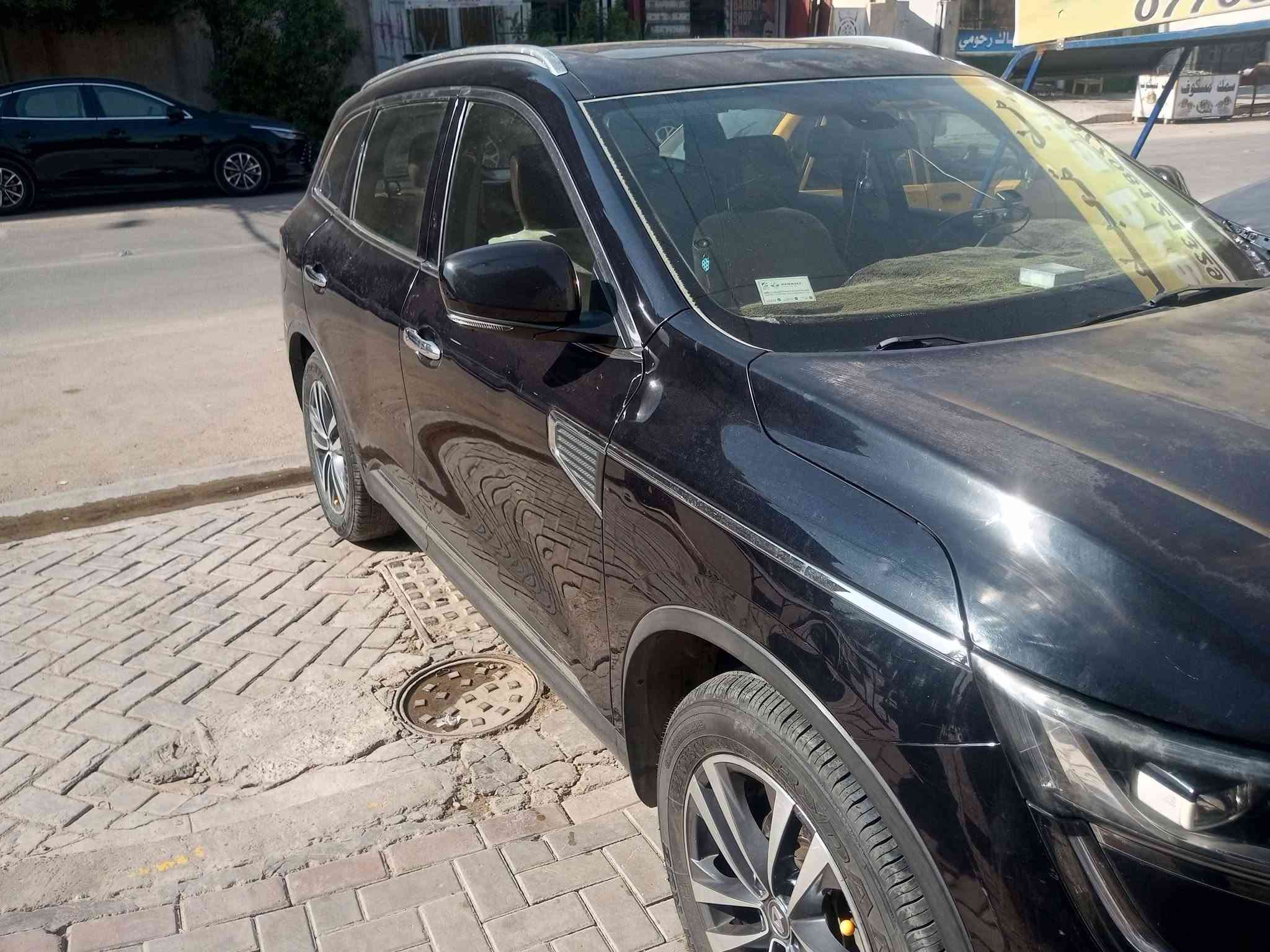 سياره رينو كوليوس موديل 18
للبيع ***********
