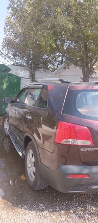 سورنتو مديل 13 امريكيه بيه ضربه خفيفه بدون ارباك 07830371967