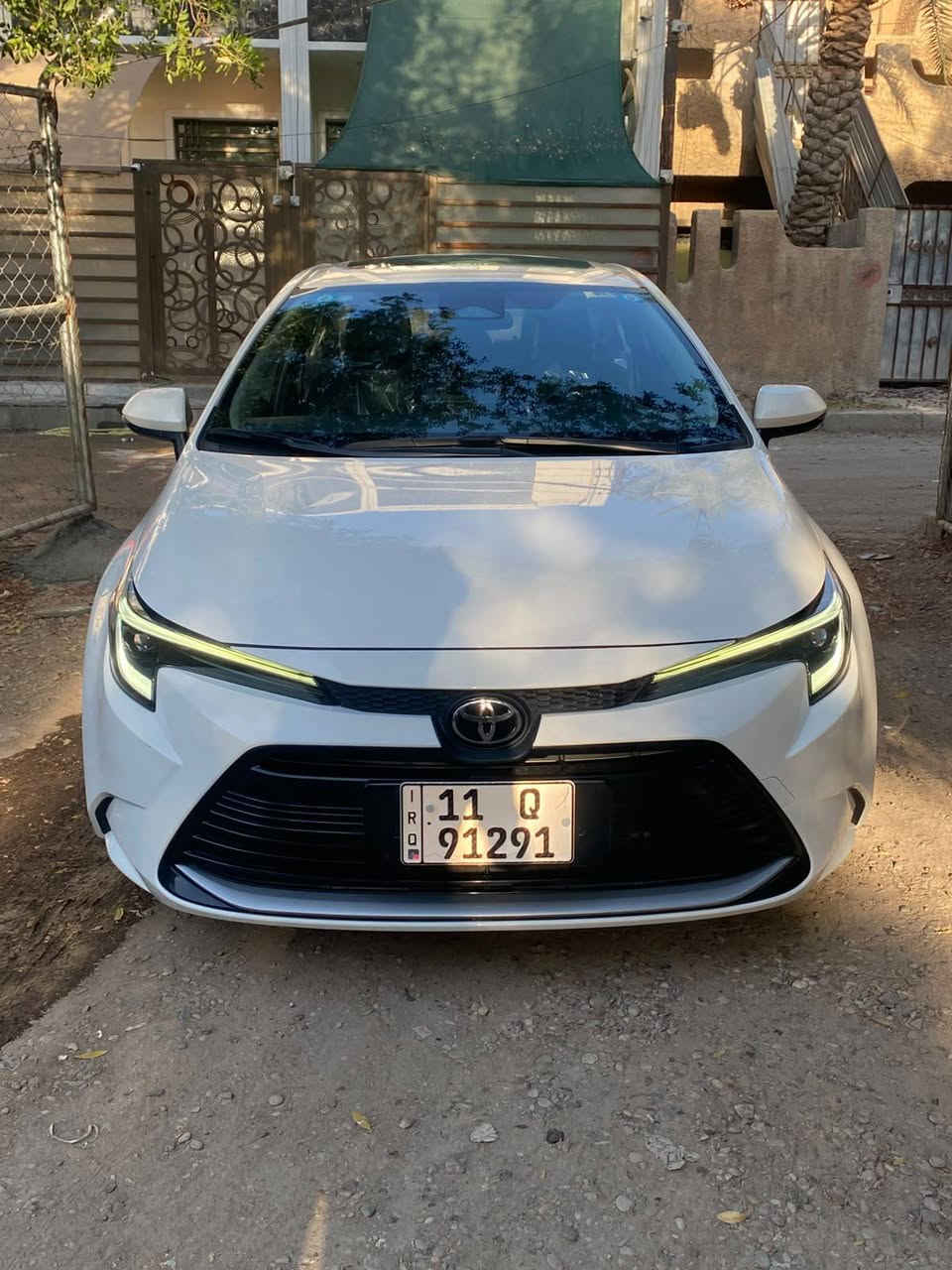 كورلاهايبرد٢٥ شكل الامريكي ماشية٣٢فول مواصفات على وضع الشركة كافة غراضه موجودة من البصمات ٢ وكتلوكات وارضيات والعدة مكفولة من الصبغ والتبديل فقط بيه بارد بسيط يم التايرالخلفي السيارة بسمنة شرط التحويل السعر ١٥٥ بي مجال مكاني بغداد 
***********
