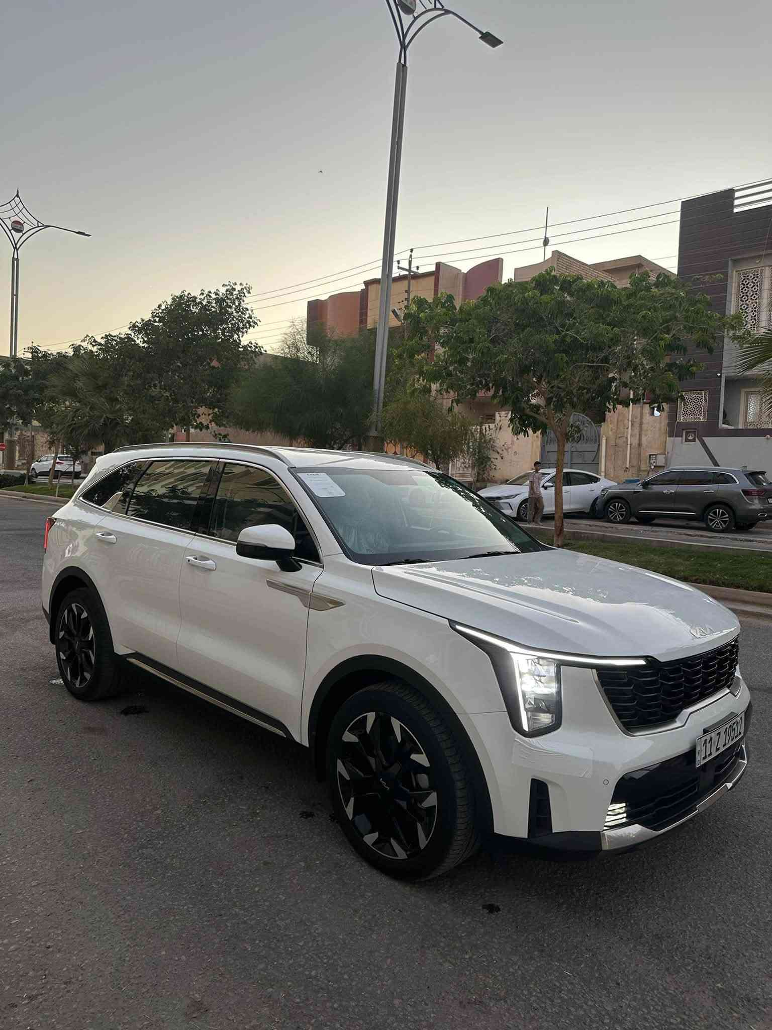 ✅سورنتو موديل 25 بغداد دولي خليجي
📌 تحويل مباشر 
السيارة كفالة عامة من البارد والضربه والصبغ والتكحيل شرط  

ماشية 20، محرك 6 سلندر

بصمة
بانوراما
حساس أمامي خلفي جانبي
ويل كب حجم 20
أشاير بالمري
كروز سرعة
تحكم ستيرن
مري شفط
سايد بريك بصمة
بك لايت LED
نظام ترحيب
محرك 6 سلندر
شاحن لاسلكي وشواحن بالمقاعد 
أريل نفكيشن
مقاعد عدد 7
ثلاث قطع تبريد
يدات كروم
درايف مود أربع وضعيات للقيادة
بصمة أبواب
كشن السائق والراكب كهرباء
السبير موجود، ويل 20
كامرة دوارة
LED نهاري
مانع انزلاق
أوتو هولد
شاشة متصلة
تبريد بيانو لمس
إنارة محيطية
جنطة كهرباء
تبريد منفصل
العنوان : كربلاء المقدسه 
 للاستفسار / شراي خابرني وعيوني الك 
*********** مهندس مصطفى
