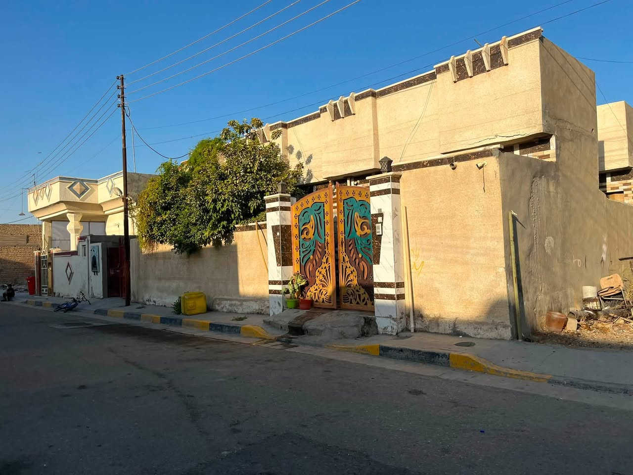 للبيع مشتمل جديد  زراعي سند ( ٢٥ ) 
 
المساحة ١٣٥ متر

السعر ٦٠ مليون وبي مجال 

الموقع - قضاء بلد - حي الامير الزراعي - قرب مولد حسن حتروش - على شارعين 

 
 مواصفات المشتمل 

١- 
١- على شارعين تبليط 
٢- ٢ غرف نوم 
٢- صاله مفتوحه 
٣- استقبال 
٤- مطبخ 
٥- صحيات داخلية وخارجية 
٦- كراج 
٨- سيراميك جداري وارضي 
٩- منور 
١٠- سنة البناء 2026

 

للاستفسار اتصل على *********** - ***********
