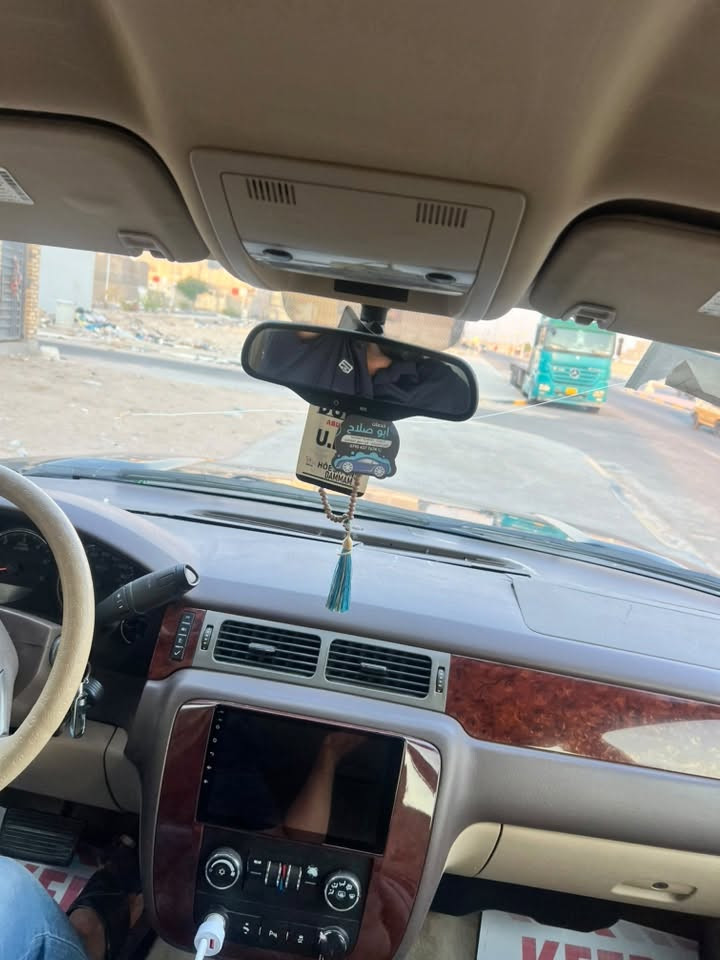 سلام عليكم بدون كسران سعر تاهو متومه طبق اصل سليمانيه ليبل وبليته  وسنويه وكاله بسمك دك حاسبه اختها تفس مديل والون 
البصره محرك وكير كفاله وكفاله من ضربه والكص خليجي مديل ٢٠١٢ ال تي 
السعر ٨٦ ومجال قليل خاص مفتوح جديده سياره جدا
***********
