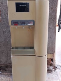 براد ماء للبيع مستعمل نضيف جدا ماركة TCL حجم كبير ٣ خطوط  السعر ٧٥ الف...
