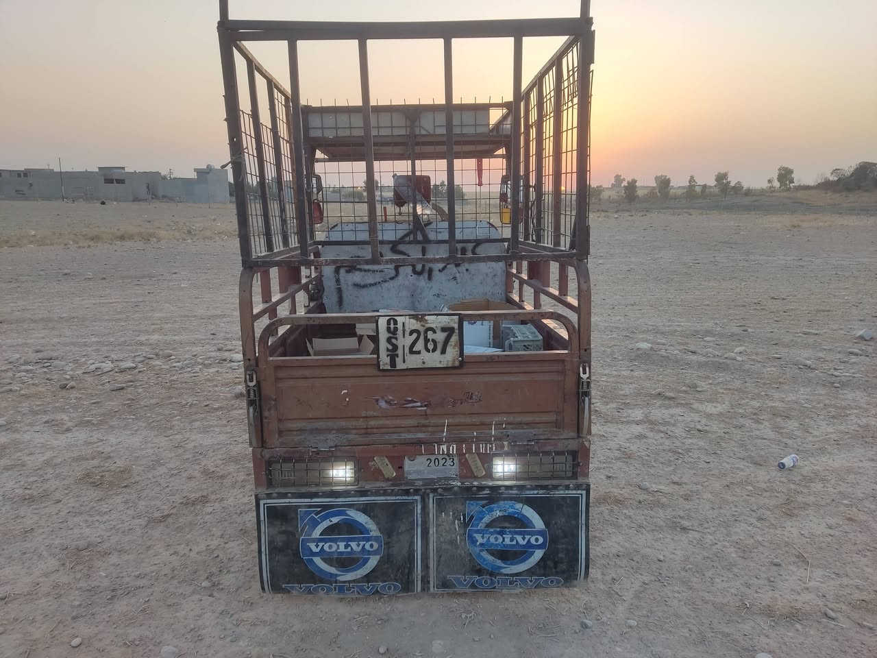 ستوته للبيع محرك 200 السعر 900 وبيها مجال للشراي
