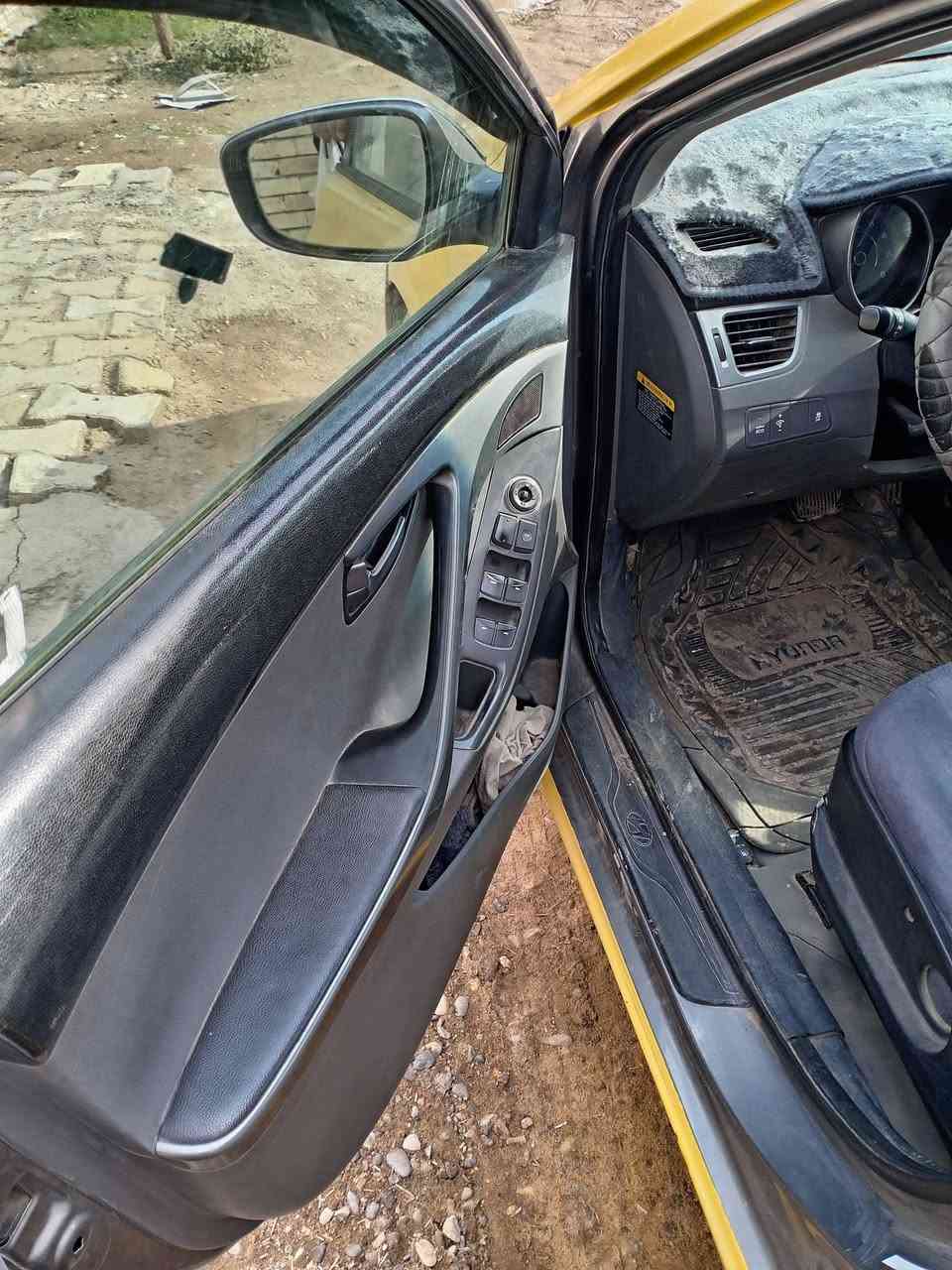 النترا امريكي ضررجاملغ خلفي بدون دواخل بغدادبأسمي محرك مكفول كيرتبريد ثلج بيع اومراوس  توكسان سبورتج الشكل القديم حصرآ مكان بغداد قرب مجمع بسماية،،،،***********,,,(95)مجال كلش بسيط
