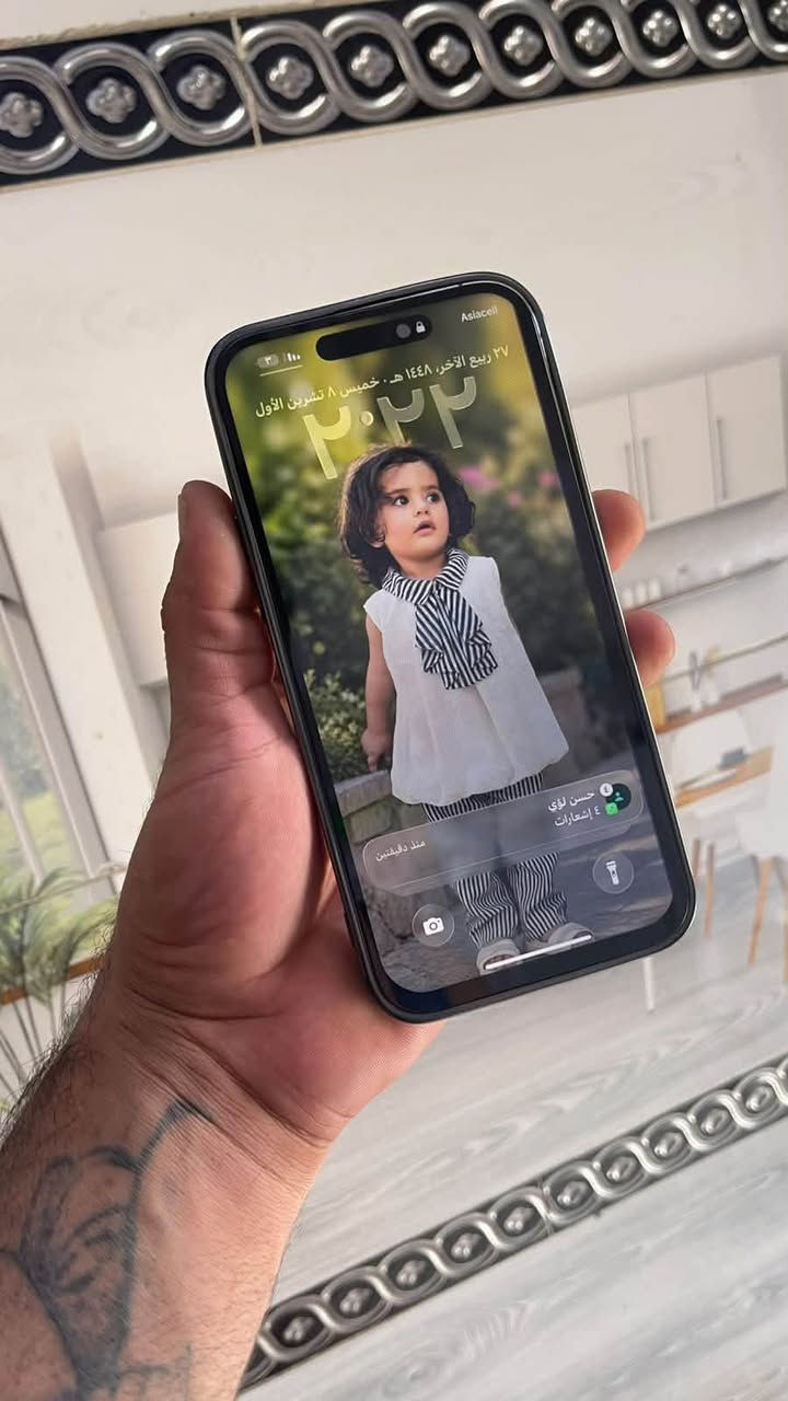 آيفون 14 برو ماكس • ٢٥٦ • شاشة فيها خط