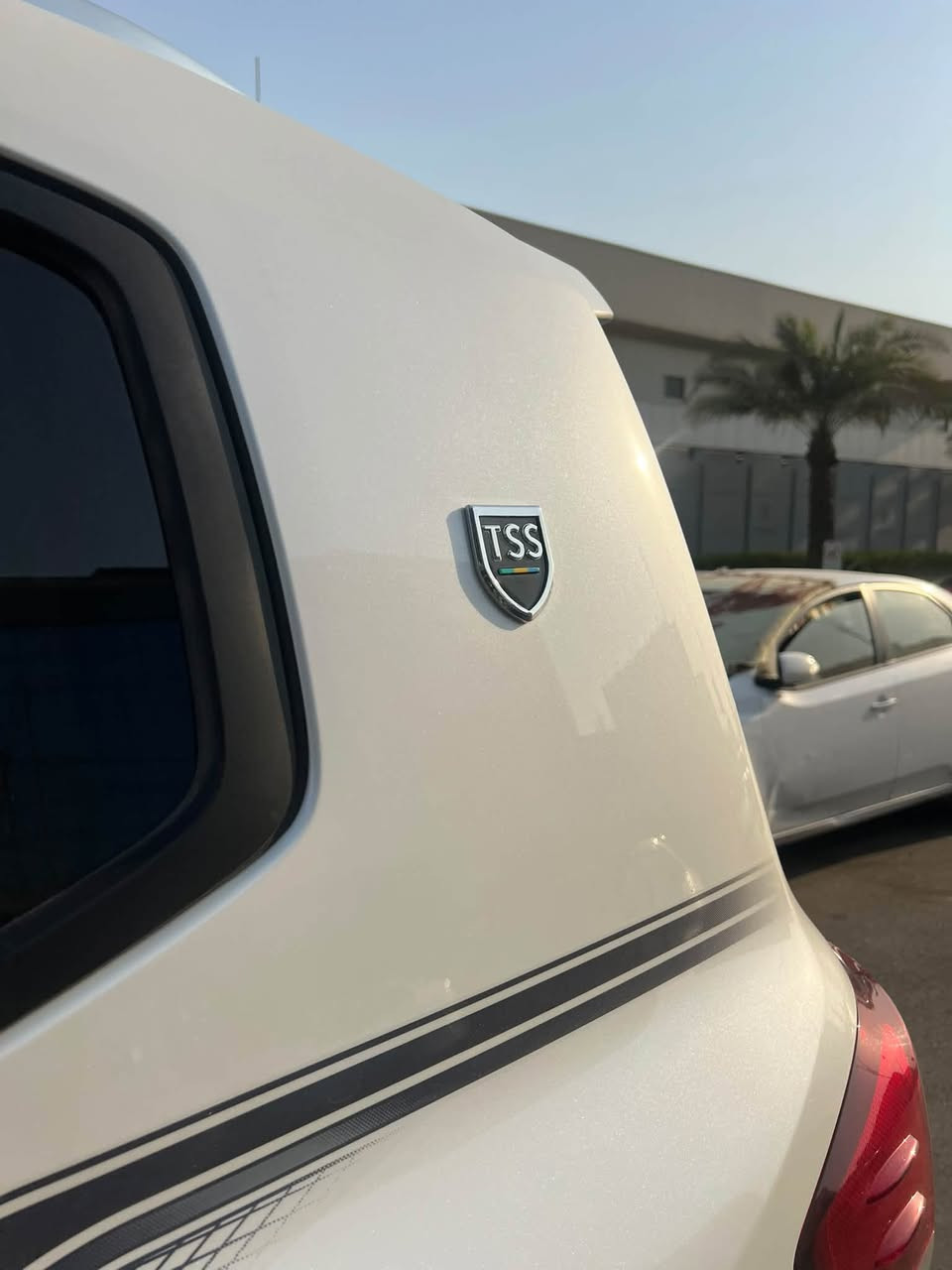 للبيع لاندكروز GXR tss2025
السلام عليكم لاندكروز 2025 GXR tss
السياره مكفوله كفاله عامه من زلغ 
السياره ضمان شركه ساز ✅
ماشيه 4 الف
تبديل دهن مجاني داخل الشركه 80 الف
معروفه موصفات tss دبل رادار 
5 كامرات / شاشه كبيره

 فول موصفات
السعر 74,500 $ 
المكان بغداد/ السيديه
***********
