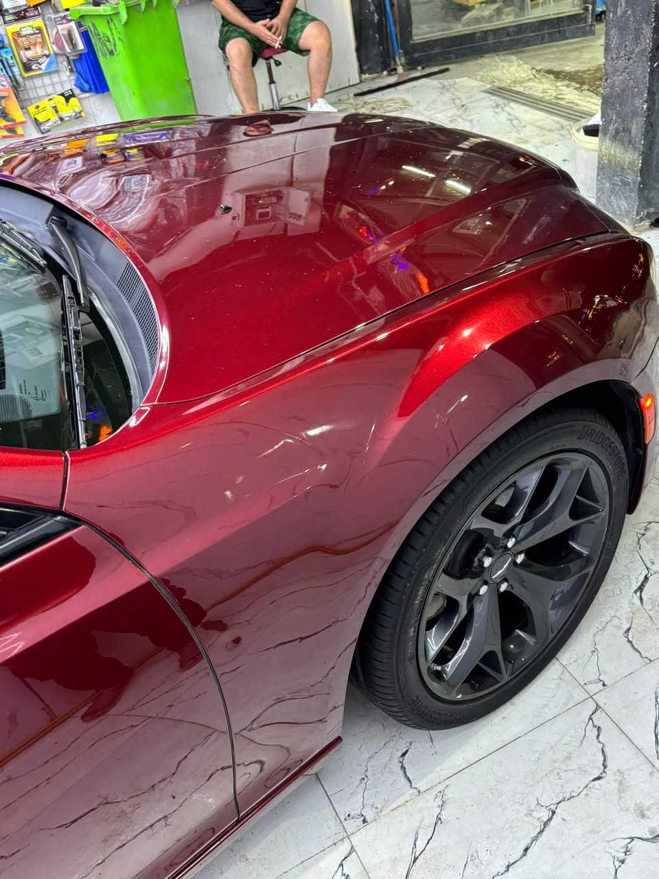 السلام عليكم للبيع فقط 
اوباما 2023 وارد امريكي v6 تو ويل 
فئة الS
حادثها فقط دعامية بدووون. شاصي  بدون بدنه. يعني دواخل مكفولة. راسلني واتساب ادزلك صور الحادث 
مواصفات 
بنوراما 
كشنات حضن مختم S 
تدفئة تبريد كشنات 
هيترات مري 
موصفات الS معروفة 
كير ومكينة مكفولات من تبديل وفتح 
وشادلها تخم تاير ياباني اصلي 
السيارة باسمي تحويل مباشر ثاني يوم 
اني مستوردها وعلى ايدي 
كلش جديدة. 
وسويتلها نانو سيراميك 
يعني ربع متذب عليها 
العنوان بغداد 
السعر ٢٧٧ 
وكلشي اكو بل سوك ❤️
***********
