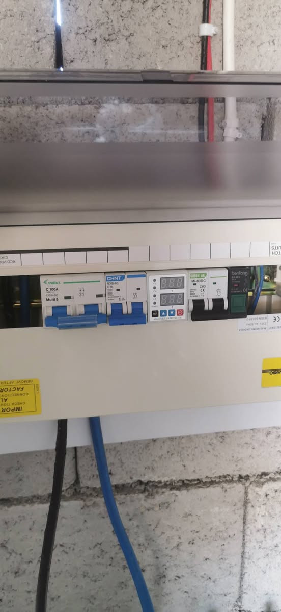 تاقەشەمسی بۆ فرۆشتن 20 ڕۆژ بەکارم هێناوە 4 ئەمپێر ڕۆژ 2 ئەمپێر شەو  ***********
