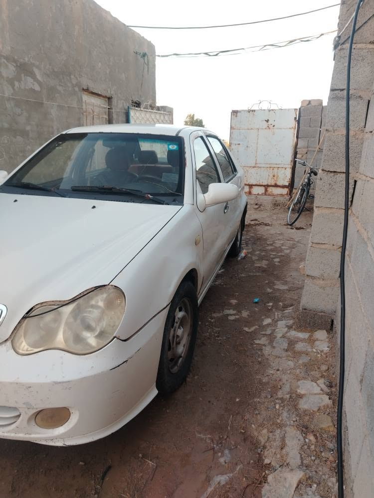 سلام عليكم سيارة جيلي سيكة مديل ١٢ سنوية ٢٩ راعيهة جاري تبريد شغال محرك وكير بحالة جيدة
*********** عمارة, ميسان
