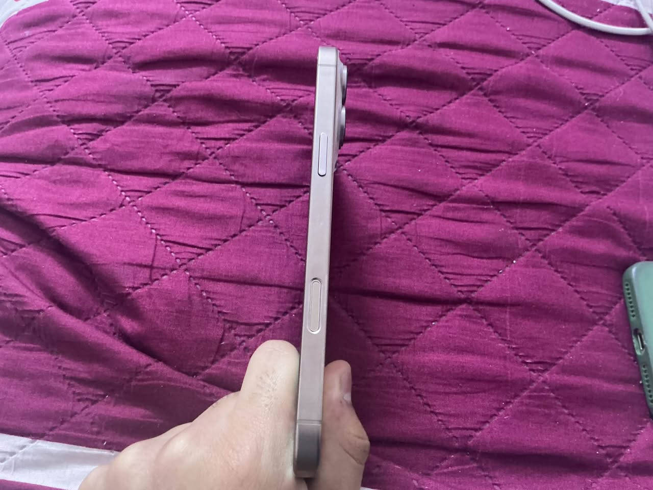 ايفون ١٦بروماكس صيني جهاز اشتريته  وما مستعلمه حتى ايكلود ممخلي بي شاحنته و كارتونه مالته موجوده سعره ٢٠٠ وبي مجال للشراي مكاني بغداد مدينه صدر ***********
