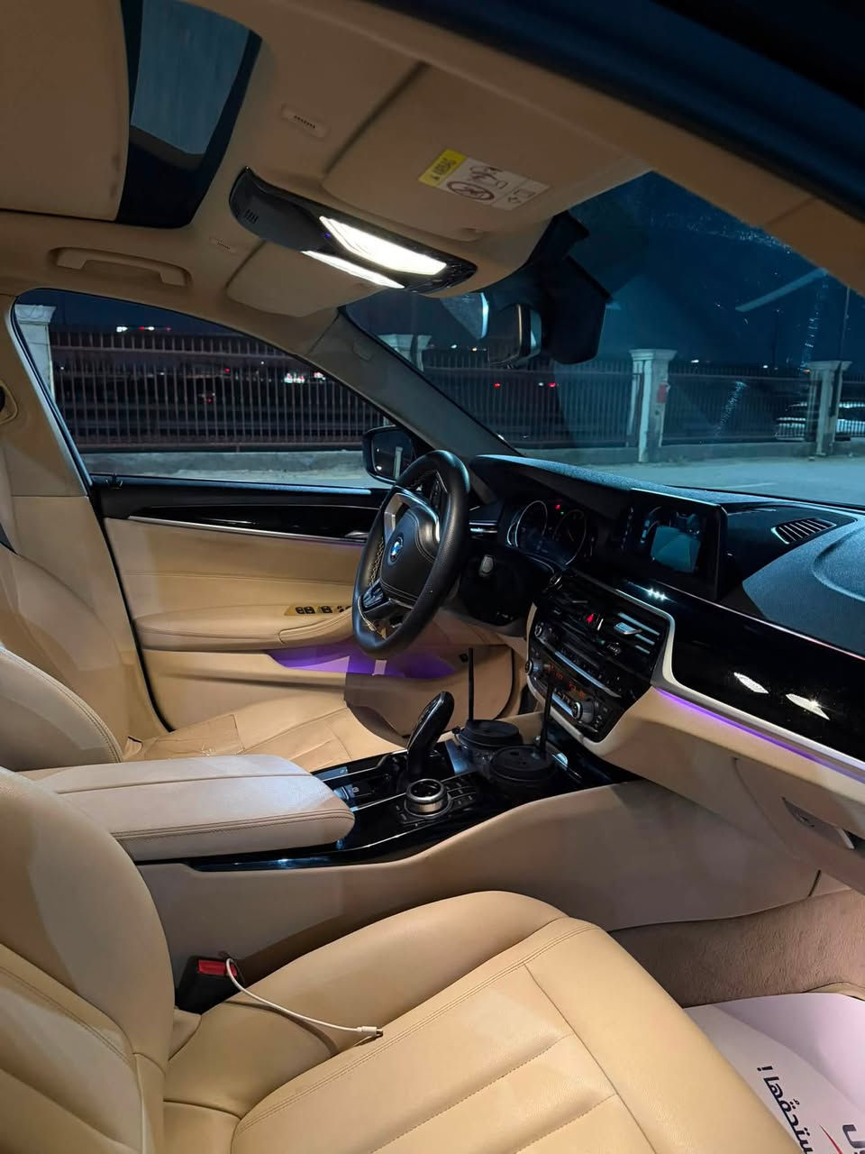 السلام عليكم, Bmw 520i 2018
وكالة العروش كلين بدون تبديل وبدون صبغ ماشية 65000km مالك واحد، مكينة وكير كفالة صيانة دورية يم منتظر اوتو
مواصفات خليجية
فتحة 
كشنات جلد
انظمة قيادة 
بصمتين 

رقم بغداد باسمي تحويل مباشر
مكان السيارة بغداد المنصور 
السعر 255$ وبي مجال بسيط
***********
