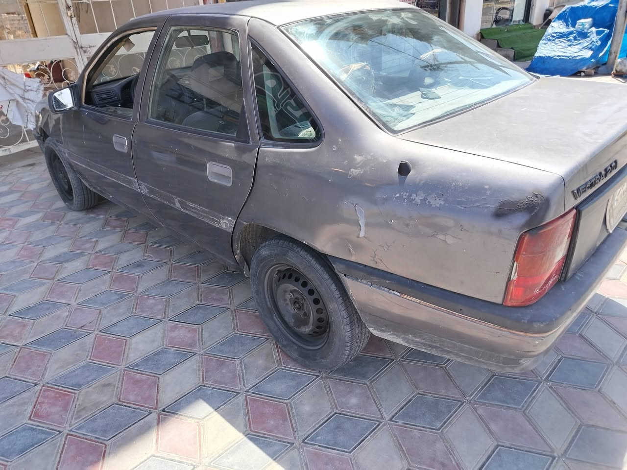 للبيع اوبل موديل 89 رقم صلاح الدين الماني R مدفوعه كمرك محرك 18شرط كير شرط سياره عايزهة كماليات خفيفه خياس بيهة شويه شي بصيط زوج تاير جديد  دبلات جدد نفضتهة  صاحب سياره بسامراء تحويل موباشر السعر 27ومجال بصيط  مكان سياره صلاح دين تكريت للتصال ***********
