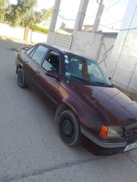 كاديت • محرك ١٫٨ • رقم انكليزي