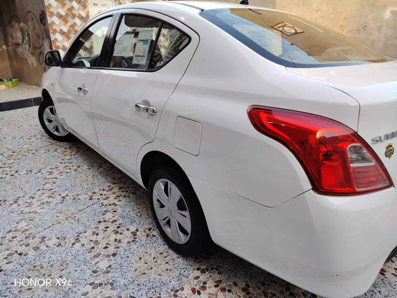 نيسان صني هندي ابو البليته الزركه موديل 16 سياره حلوه ونضيفه وضع شركه كير مكينه مكفولات سياره مكفوله من صبق بيه بس بارد بلجنطه شي بصيط سنويه لل30 تبريد ثلج +تدفئه سعر 90 مكاني ناصريه
***********

