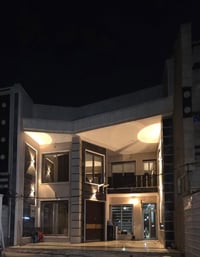 بيت للبيع مساحته 160متر  أمامه تشجير  بناء حديث جاهز للسكن العنوان رحم...