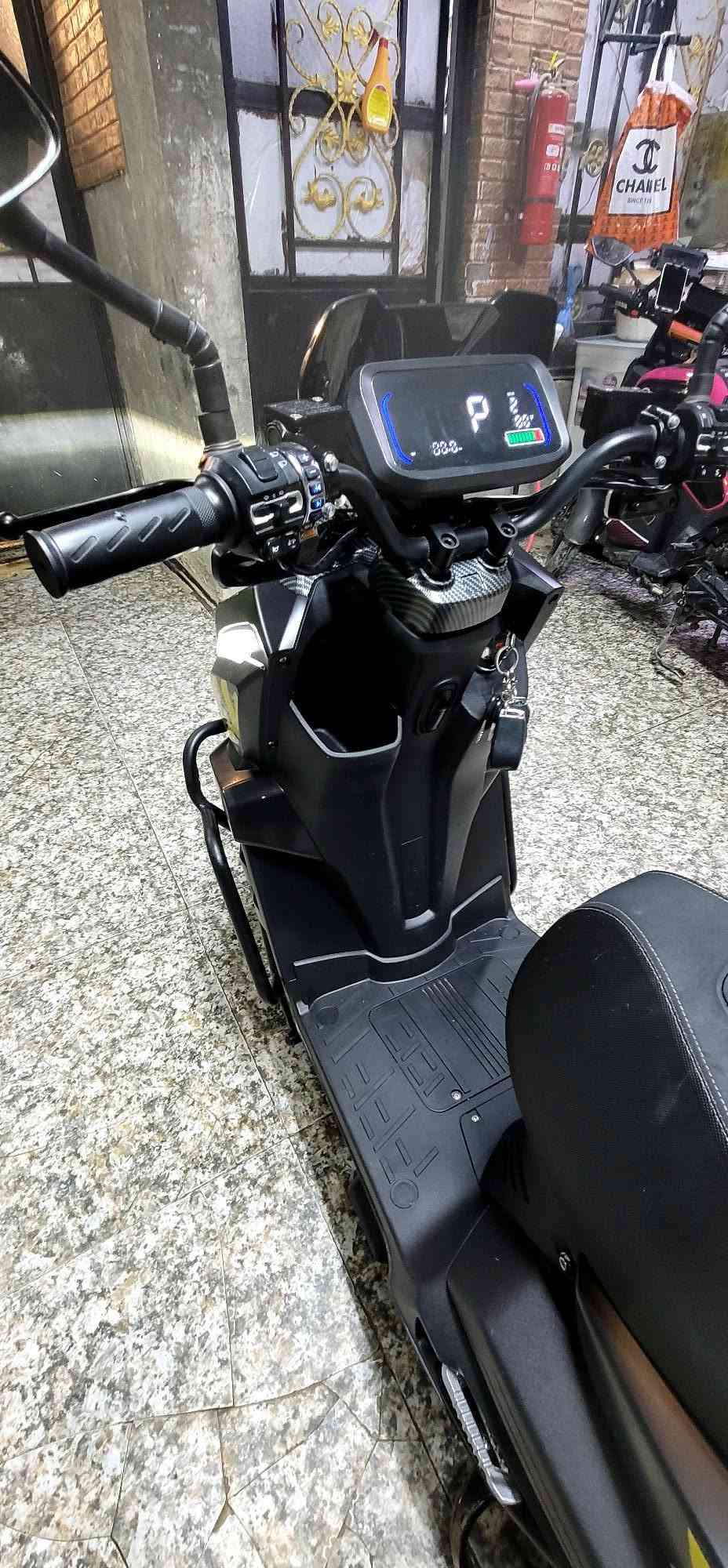 السلام عليكم .
.دراجه اباتشي الجوهره البحريه .
بطاريه ليثيوم..40..امبير ..
الملف 3000w.
.السرعه 135k. فعلي .بلوتوث..مخرج usp...بصمتين سويجين..اناره نظام اوربي ..اطفاء ذاتي ..اطارات جبلي ..عدد التحويلات ..1..2..3..R...كوالتي عالي من ناحية الكفرات .والتوصيلات..تمشيك اكثر من 70 كيلو الشحنه الوحده..الجنط الجانبيه والخلفية مال وكاله بلاديه ..الكشن جيلاتين...دراجه سستم عالي بل عافيه على الي تصير من نصيبه..السعر ( مليون و500) قفل ..مكاني بغداد الشعب قرب محكمة الشعب الجديده على الشارع العام الشراي يتصل..***********..واتساب موجود...
