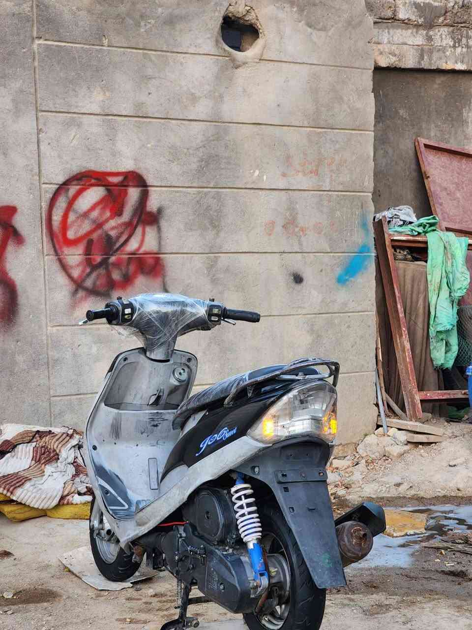 سلام عليكم ماكس منغولي للبيع او للمراوس  مفتوحه ولفات فقط كهربائيات سلف كلشي شغال 
سعرها 600 وبيها مجال الناصريه الشموخ 
***********
