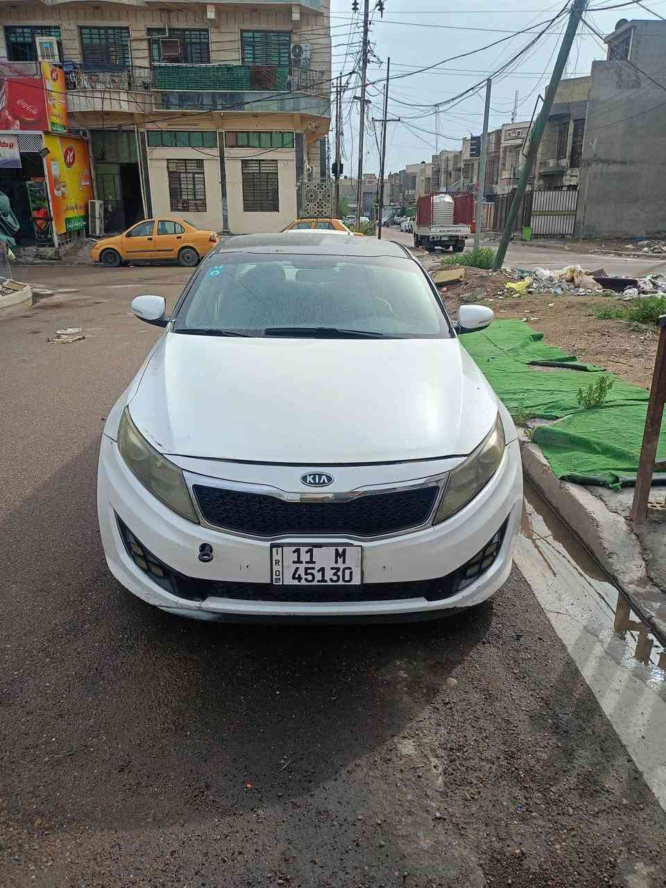 اوبتما 2013 بغداد بأسمي .. محرك 2400 .. امريكي بيها صبغ أبيع عام لان بيها جراد..چان بيها فابلون اسود واني شلتة ومبين بالصور..شاشة چبيرة .. تبريد ثلج .. اشاير بالمري.. دبل گزوز ..السيارة متوسطة النظافة .. سعرها 85 .. مكانها بغداد البلديات ..تلفون 
/ ***********
