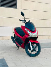 PCX • جيل الاول • ياباني