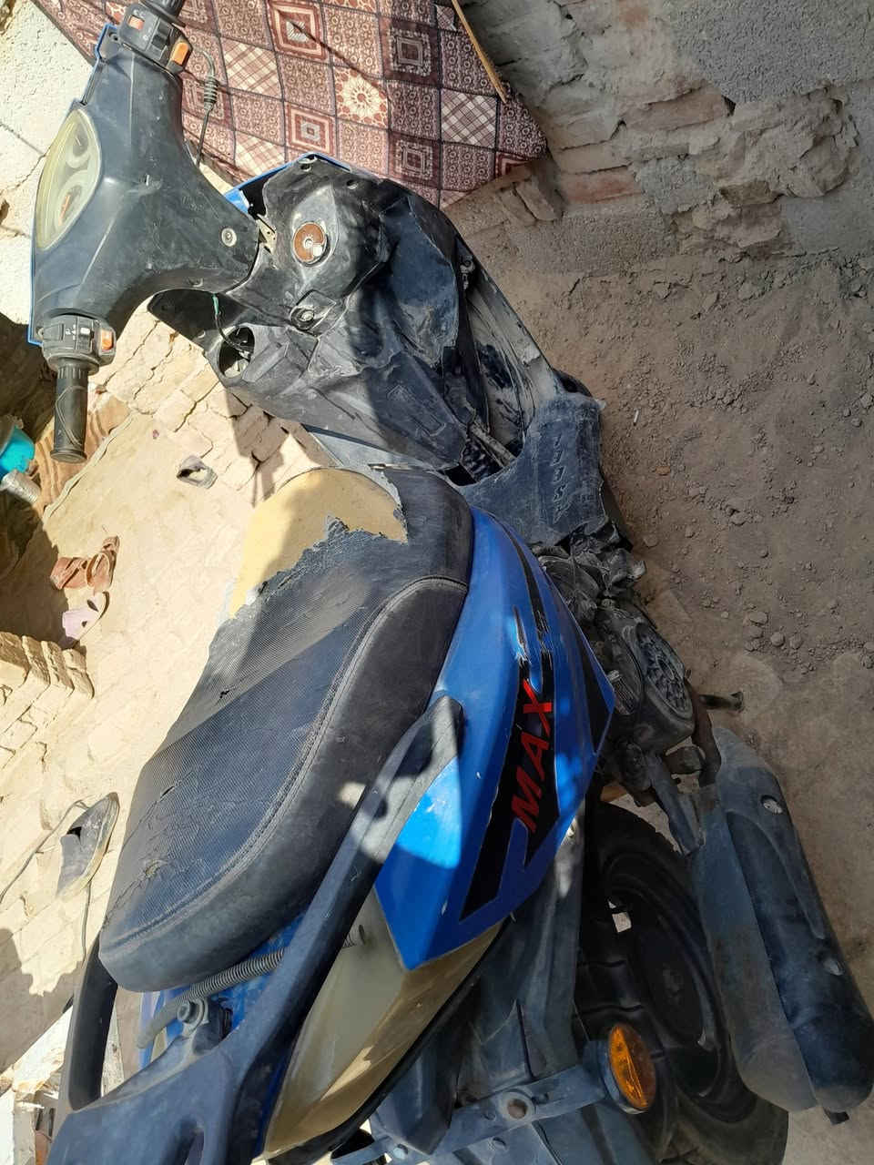 السلام عليكم دراجه ماكس للبيع السعر 350 وبيها مجال دراجه مع مجفته بس عاوزها كفرات والموش الراي دا يتصل هذا رقم تليفوني***********
