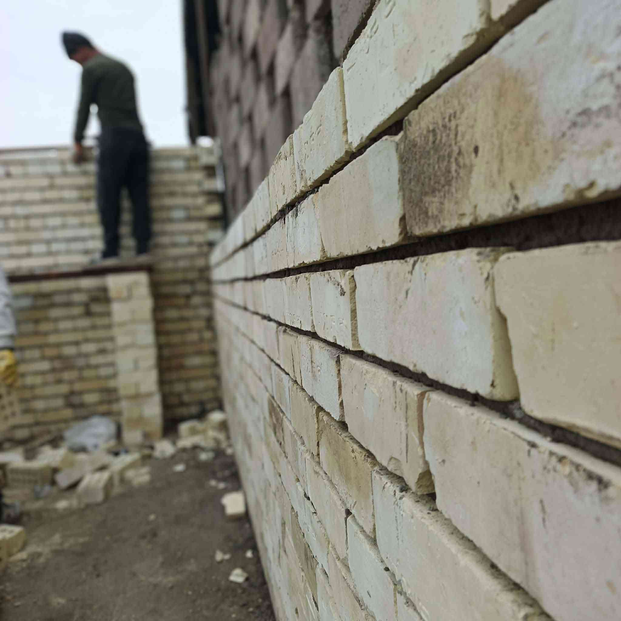 خلفه بناء متفرق حاليآ
شغل درجه اولى وزن مضبوط
استلام مهندس وأنسب الاسعار 
***********واتساب
