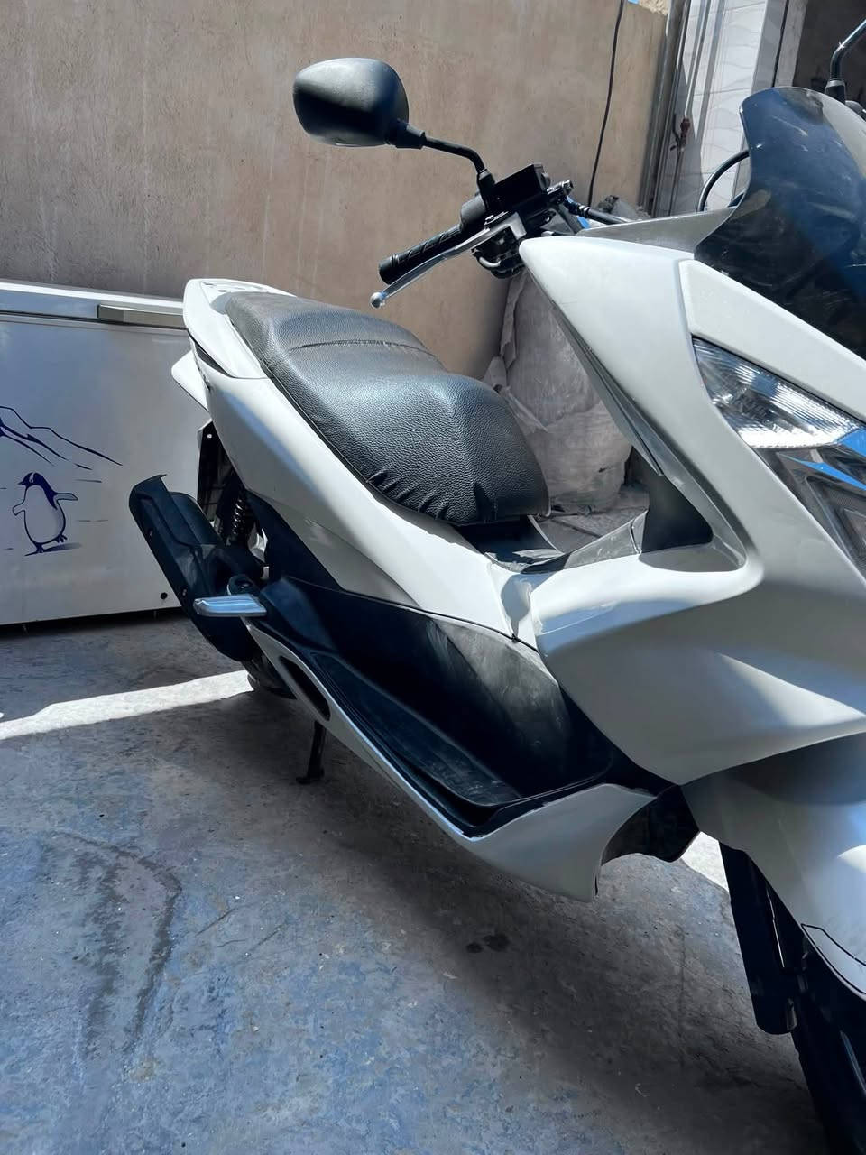 السلام عليكم Pcx  جيل الثاني ياباني ياباني مكفوله كفاله عامه  مكينه 125حساس ازدحام وحساس ستان  دراجه مال جناي السعر ب 13ونص وبيه مجال الهاتف ‭***********‬ العنوان بغدادالزعفرانيه
