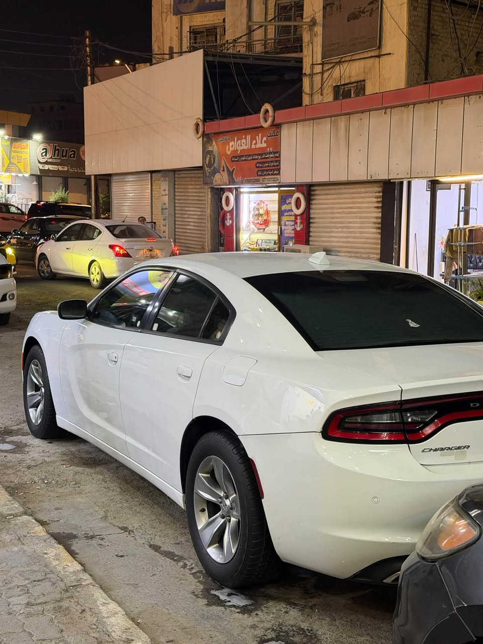 تشارجر SXT • ٢٠١٨ • شاشة كبيرة