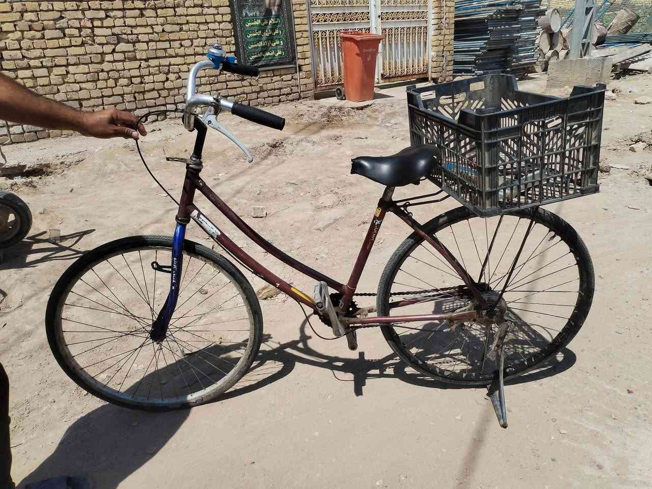 بايسكل بناتي ارخص سعر تشوفه ب25فقط الشراي يعلق بس رجائن ***********
