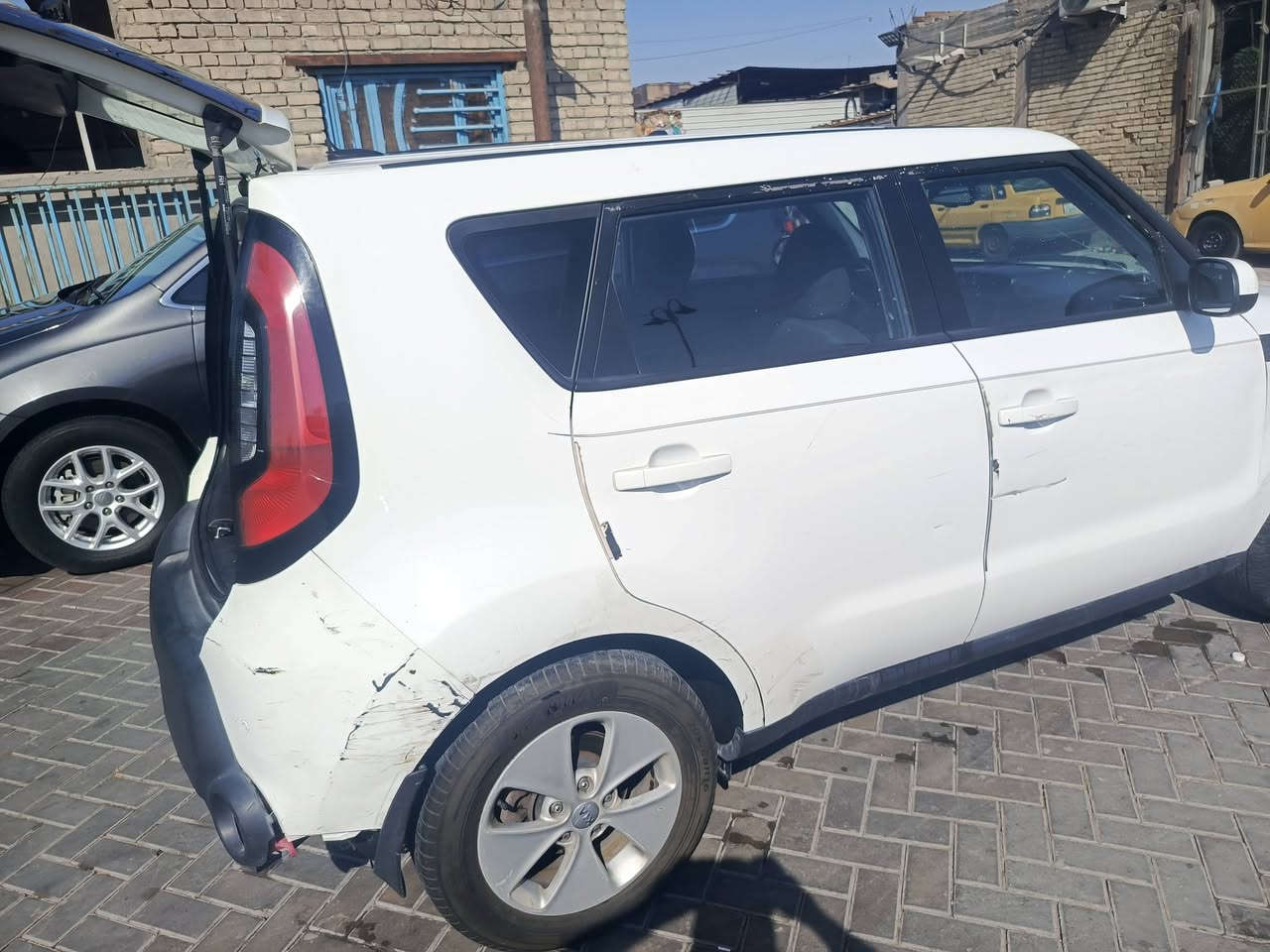 السلام عليكم كيا صول موديل 14واردامريكي مكينه 1600كيرمكينه تبريدخير من الله بيه ملاحظات بسيطه وطخطخات سعره 85وبيه مجال بسيط بسمي ومكاني كراده داخل ***********@
