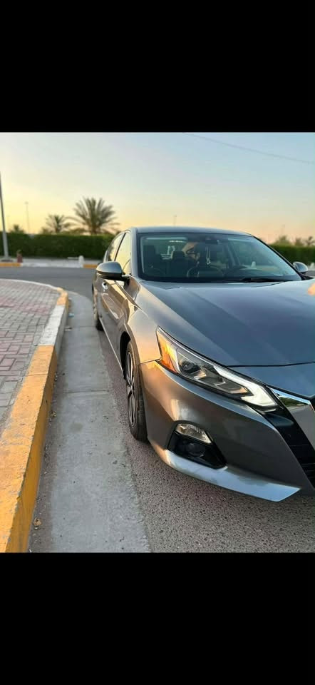 نيسان التيما SL 2019 – فول مواصفات
• موديل 2019
• وارد أمريكي – محرك 2.5L
• دفع أمامي
• ماشية 111 ألف ميل
• رقم بغداد سنوي، الرقم جديد بالكامل
• جاملغ أيسر + حافة البونيد
• جاملغ أيمن بارد
• صدر أمامي جديد بالكامل
• بطارية جديدة
• تايرات جديدة من تاير مول 

المواصفات:
• شاشة كبيرة
• فتحة سقف سلايد
• قيادة شبه ذاتية
• كاميرا خلفية
• رادارات 360°
• توقف ذاتي أمامي وخلفي
• كراسي جلد كهربائية مع تدفئة
• سكان مدفأ
• تبريد ثنائي المناطق
• نظام صوت BOSE
• تشغيل عن بُعد

للمراوس فقط، بموديل 2024 أو 2025.

***********
***********

نص مكتوب في الصور:
- 59 4G 2:17 29 آب، 2024