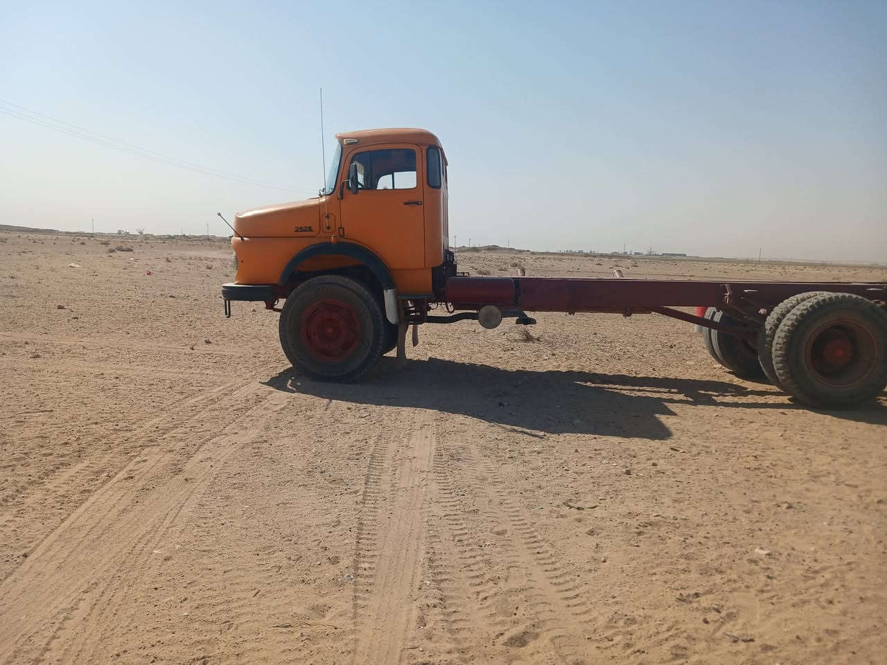 للبيع قجم موديل ٨٠مصبوقه عام بسنويه غاطره  رقم بغداد محرك مجفت ج ديد توجد في عامريت الفلوجه رجان لمو شراي لاه يتصل *********** سعر ٥٥مليون وبيها مجال

