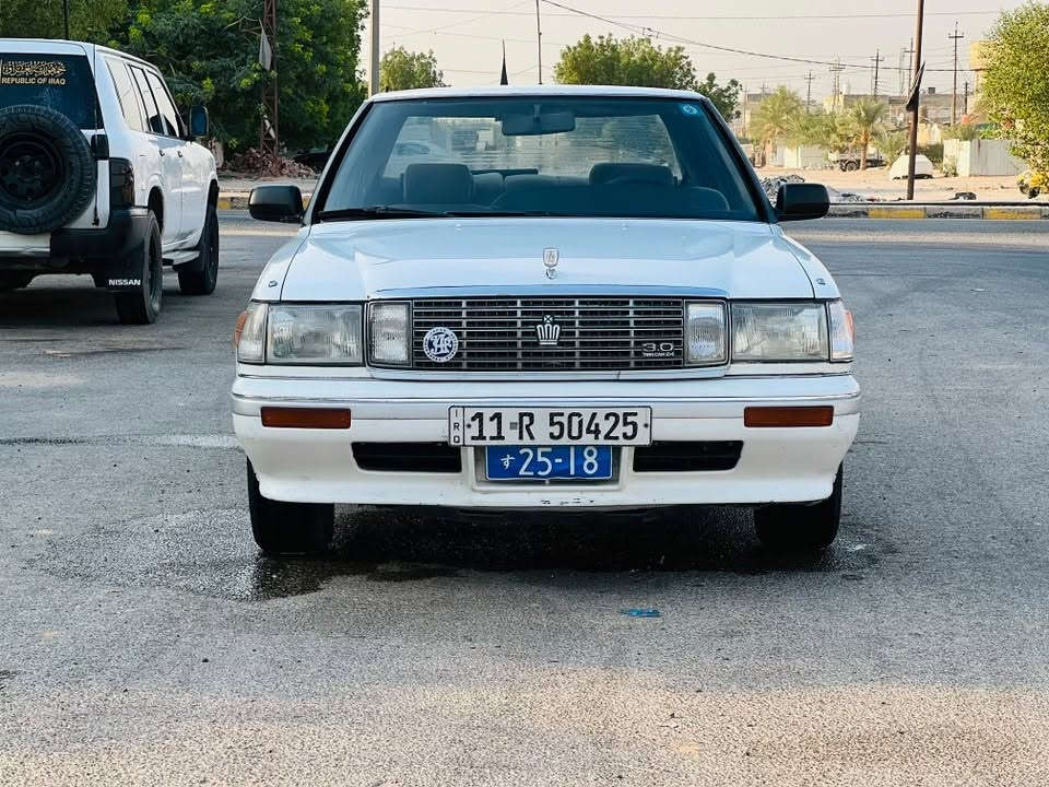 سلام عليكم للبيع رقم بغداد نكليزي مديل 1990
سنوية 2031 مشروع وطني تبريد أمامي خلفي ثلج 

مكينه وكير جداد 3000 بلاد 
حداديه و تخم تاير جديد 
كفالة عامه من ضربه و كص و نقل جثه و صبغ و رصعه 
سياره جديده رقم *********** مكان نجف 
السعر 63 وبيه مجال لطيبين
