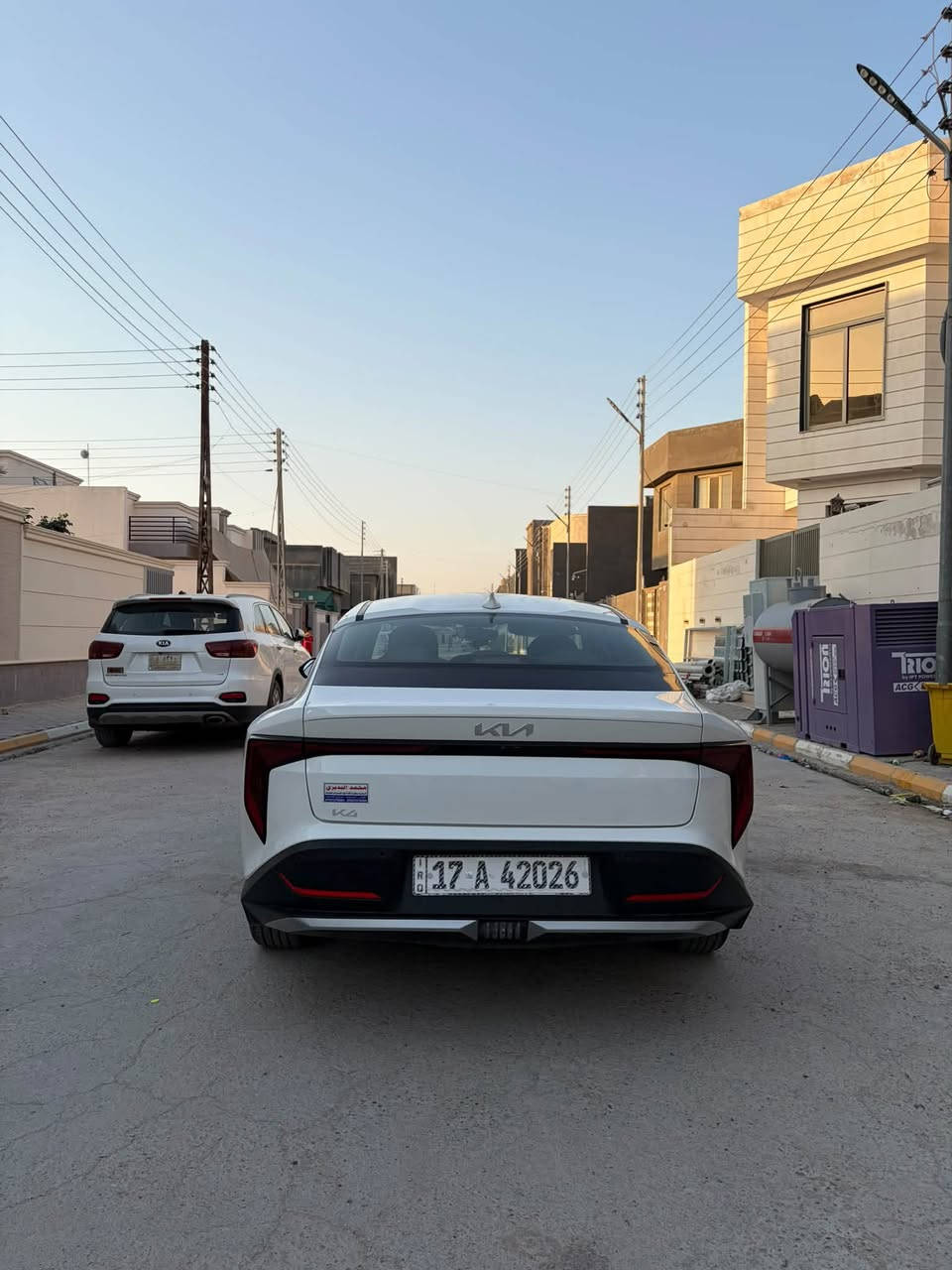 كيا كي٤ وارد خليجي كلين تايتل ما بيها أي ضربه ، G-grade نسخه السويج (العادي) مو بصمه ، جديده السياره وماشيه بس ١١ ألف كيلو ، منصب دواخل RGB LED بالبلوتوث على الموبايل كل الألوان و دوشمه مرتبه ، مبدله زيت كل ٣ اللاف كيلو ما بيها أي مشكله الي حاب يتواصل وياي على الرقم *********** ، رقم سماوه 
السعر : 27,850,000 دينار عراقي 
وبيها مجال
