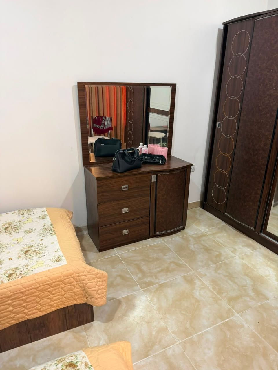 190 الف  غرفه تركيه كامله 7 قطع ويه دوشك بولستر طبي 🏥 
***********
واتس
