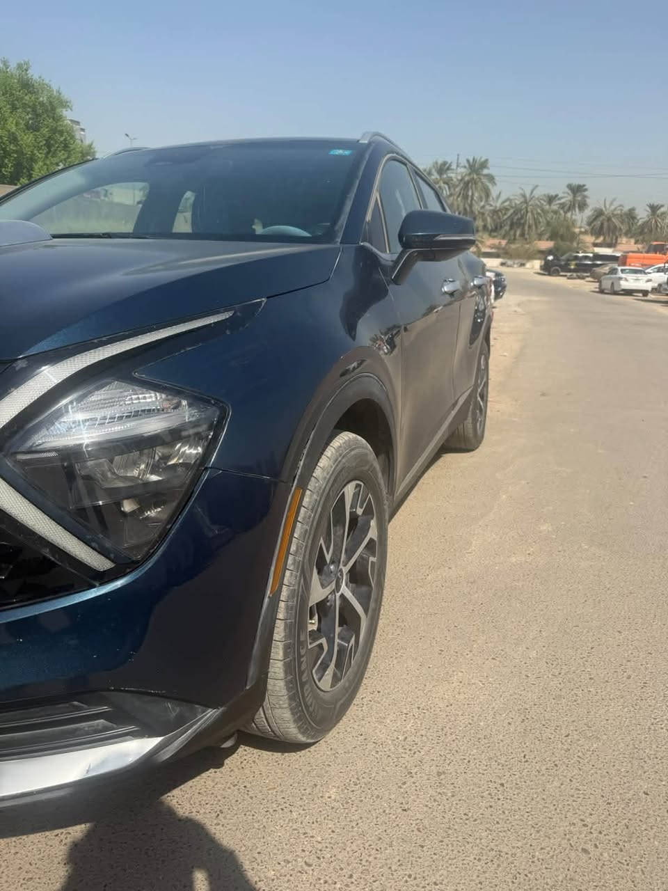 #سبورتج  هايبرد|KIA Sportage
 - موديل 2023  
مرقم بغداد  //سعر 156 
  مواصفات 
فور ويل  4x4
 محرك 1.6 لتر توربو هايبرد بقوه240 حصان (اقوى من جميع اصدارات سبورج واكثرهن اقتصاديه وعمليه)
 ‏تمشي بتفويله وحده 950km
 ‏#العداد 17الف سياره ترايك زيرو
 ‏#سياره وارد أمريكي بيها قطع صبغ 
 ‏#اللوحات بغداد بسمي 
كير ماوس اوتيماتك 8 سرعات
تشغيل ذكي ( بصمة ) ,تشغيل عن بعد
شاشة Apple CarPlay, android auto 
تحكم ستيرين كامل مع تدفئه 
هاند بريك كهرباء
 شاشة كبيرة ( GPS )
 رادارات 360 
حساس خلفي
شاحن وايرليس
كرسي كهرباء 
تدفئة المقاعد الامامية
تدفئه مقود 
 هاند بريك كهرباء 
 مانع انزلاق 
 اوتو هولد ( AUTO HOLD )
 مساعد نزول المنحدرات 
 سستم صوت مميز
 ‏انظمه قيادة متعدده
 ‏نظام قيادة ذاتي
 ‏كشنات جلد فاخر طبيعي
 ‏منافذ USB +أواكس
للستفسار *********** رقمي اسيا فقط واتساب 
*********** مكاني بغداد الدوره
