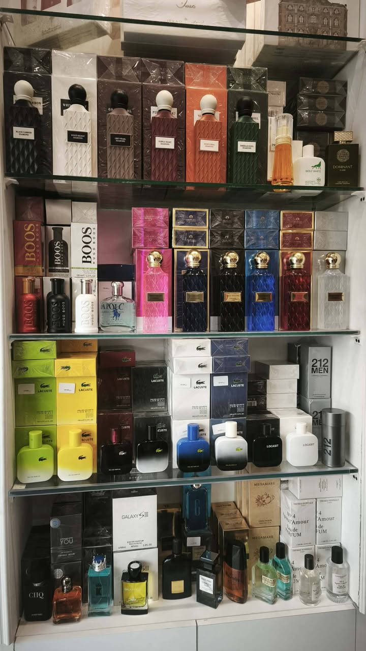 بنات يفوتكم   احسن انواع  المكياج والعطور والمعطرات   عدهم خدمة توصيل الرقم ***********
