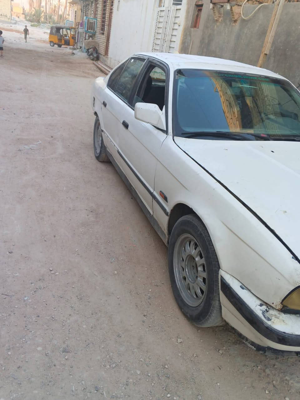 سلام عليكم مرخصت لادمن للبيع 93 مكينه فيفيتي 3000 كير عادي سياره حلوه ويرادله ترتيب لاستفسار *********** سعر 18 ورقه بيها مجال لطيبين
