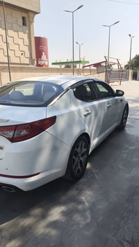 اوبتيما 2014 للبيع المواصفات تحكم ستيرن+ تحكم كهربائي كشن السايق+شاشة+...
