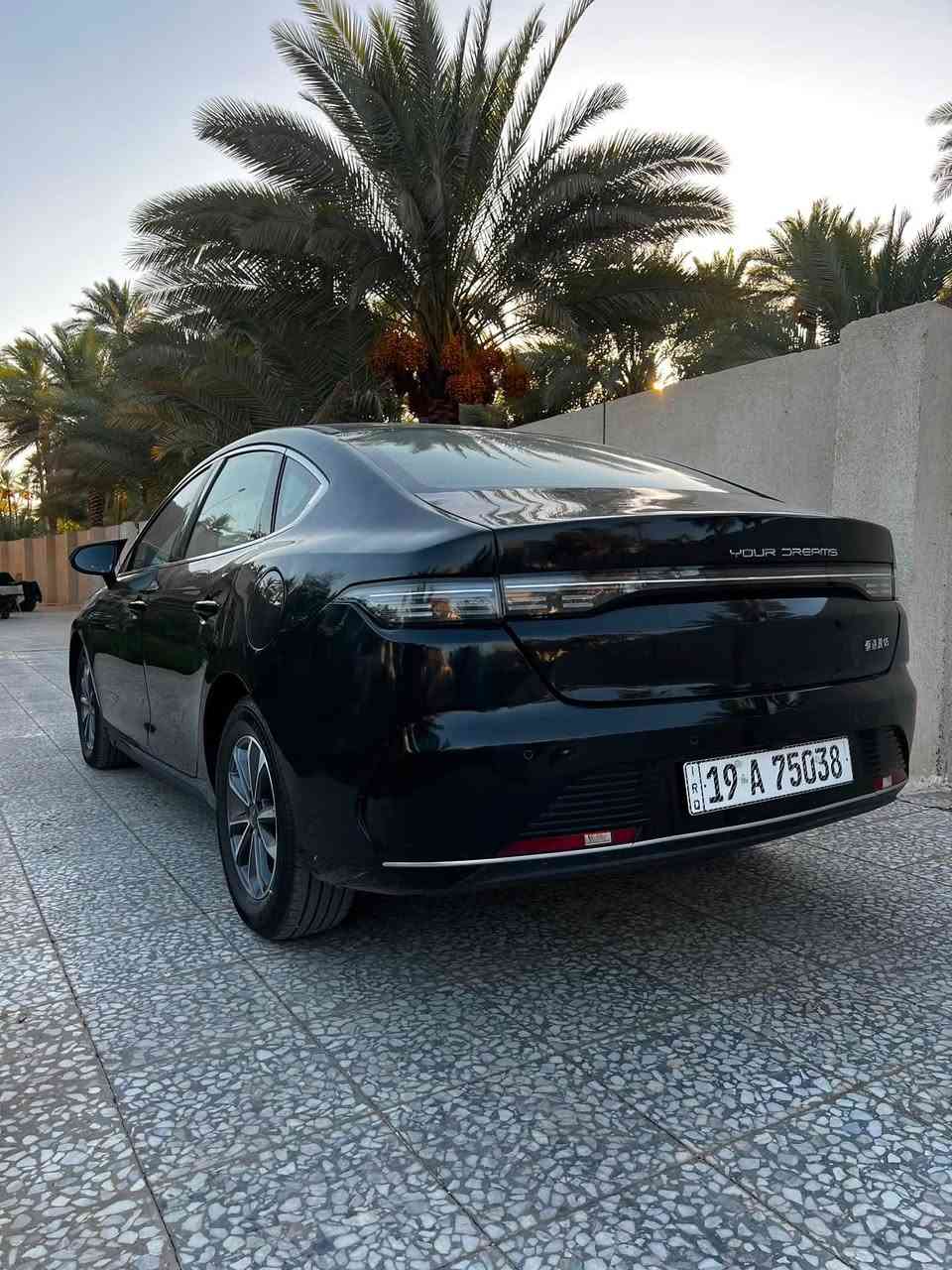 دستروير  2025 لون اسود المميز   بيها صبغ جاملغ خلفي والجنطة اثر طخه
السعر 18500
ماشية 29 الف كم
نظيفه وجديدة بدون اي شخوط 
مكاني كربلاء 
***********
