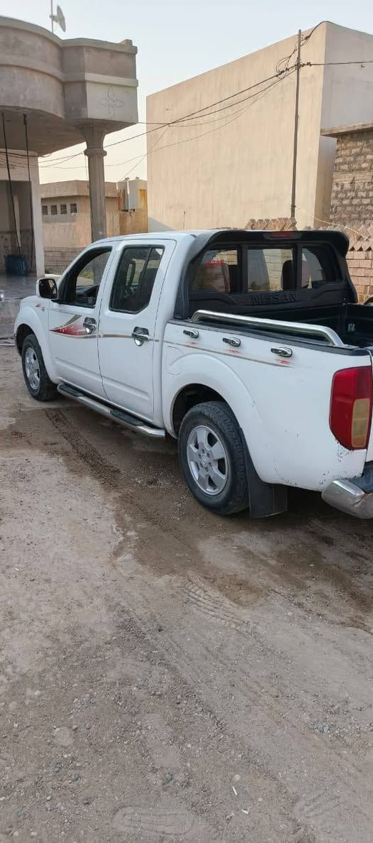 السلام عليكم  سياره نافاره نيسان 2009 كير محرك بطهFFT 3000 تخم تاير جديد صدر جديد كابون بانزين موجود لايوجد قطرت صبغ بيه بارد قليل تبريد ثلج السعر 82 وبيه مجال 
الاستفسار على رقم 
*********** دكوك, كركوك
