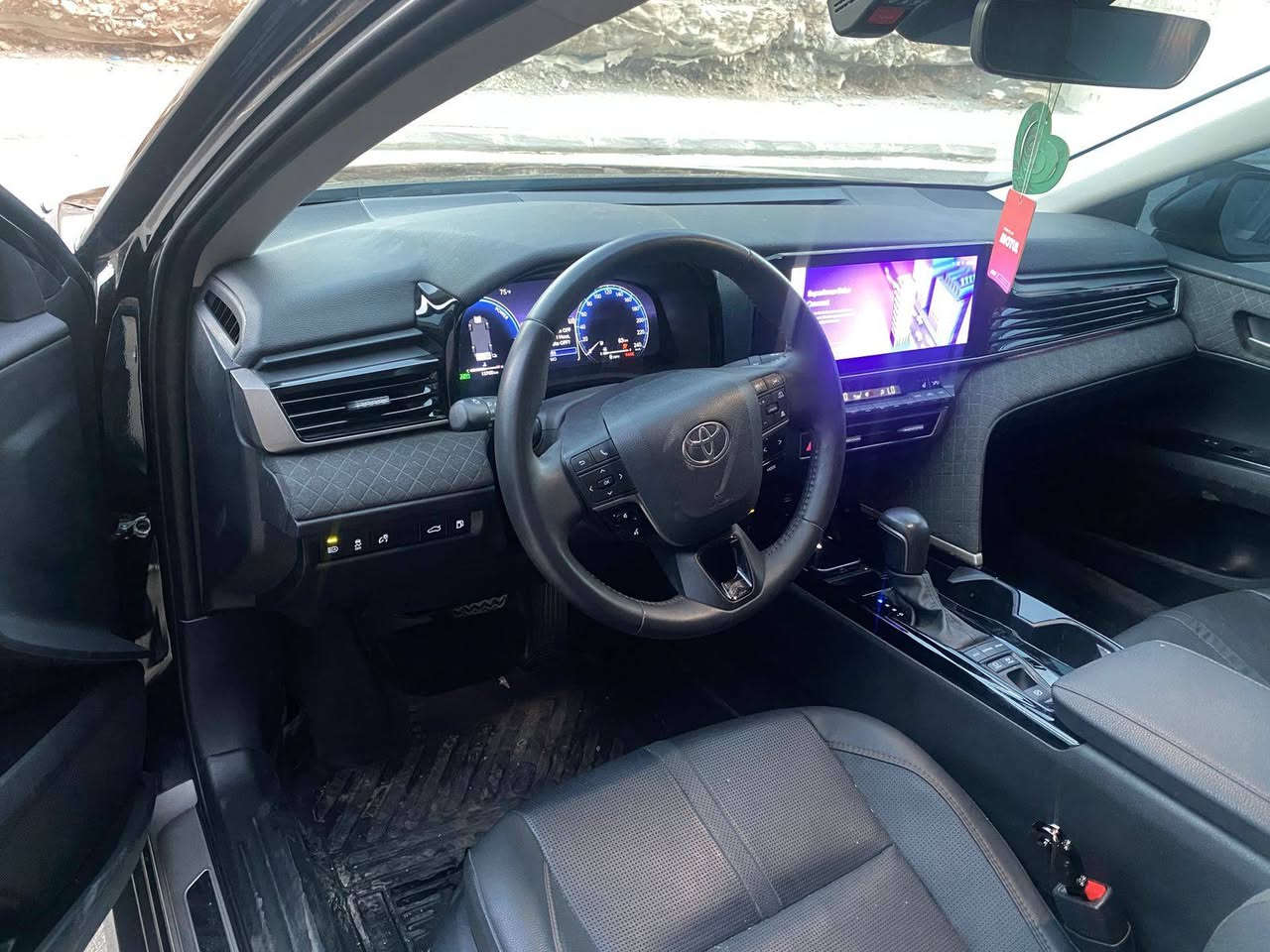 Toyota camry 2025 Xle hev ***********
ڕەنگ ڕەش مواسەفات . بەسمە . ڕاداری پێش و لاتەنیشت خەتی جادە . کوشن جلد و هیتەر و کارەبا . شوێن شەحن . کتابی جام ڕەشی لەگەڵا بۆ 1 ساڵ بەناوی خۆمەوەیە هەموو شتێکی تازەیە . تەنها بۆنێد بۆیاخە ناوی نەگرتوە .
سعری 233$$ مجال شوێن سلێمانی السليمانية, العراق
