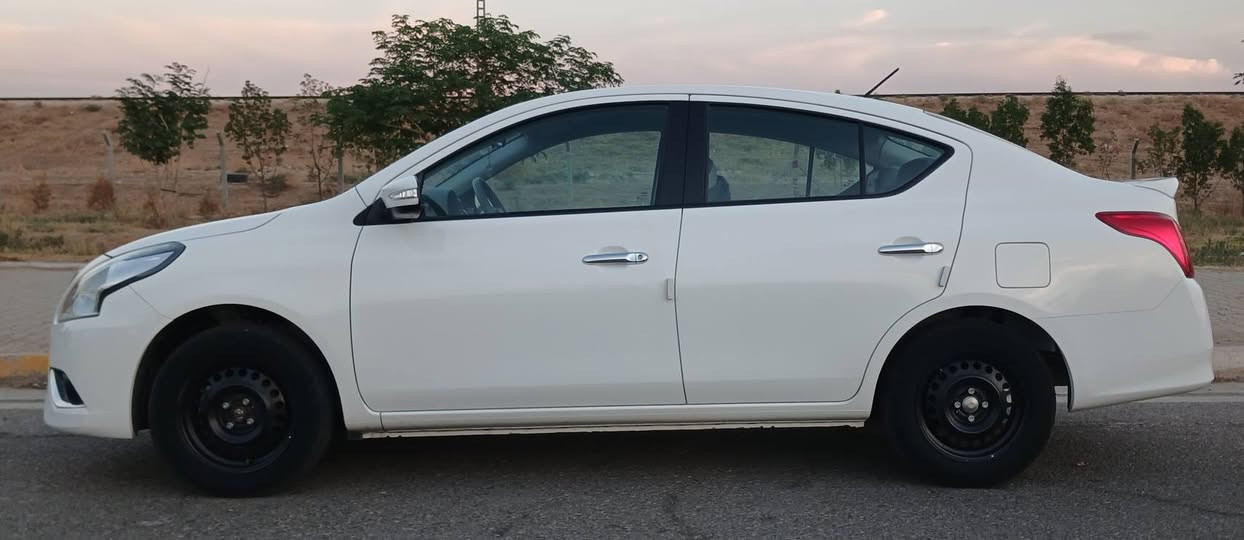 بسم الله الرحمن الرحيم
تحية طيبة .
نيسان صني موديل ٢٠٢٥ خليجي  بدون صبغ بدون بارد بدون حالوب مكفولة كفالة عامة من دعامية لدعامية ماشية قليل ٤٨ KM رقم اربيل الدولي سنوية ورقم وهزا مجدد لغاية ٢٠٣٠ الارضية مغلف بجلد وكشنات مغلف جلد ٤ جامات  كهربائية اشارات بمريا كشنات مغلف  تبريد مركزي ( قطعتين ) شاشة تدعم كار بلي وفديوا 4k كشن سائق جك تحكمات باستيرن جهتين سيارة بكارتون وبدون مصروف

مكان سيارة / كركوك

للتواصل *********** + واتساب + فايبر + تلجرام
