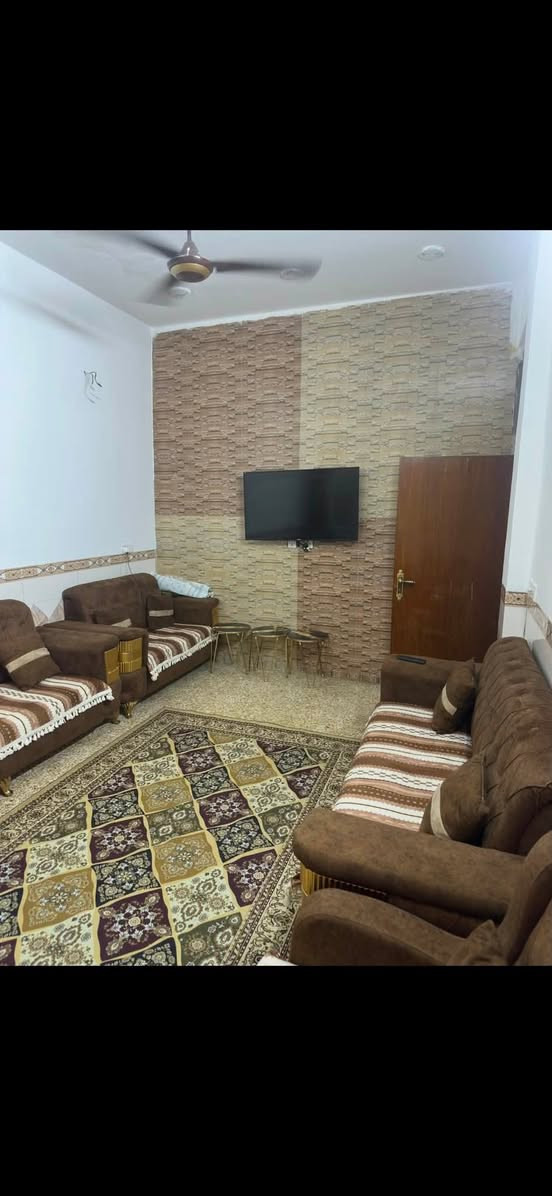 الدار لبيع المساحه 100الرقم ***********
